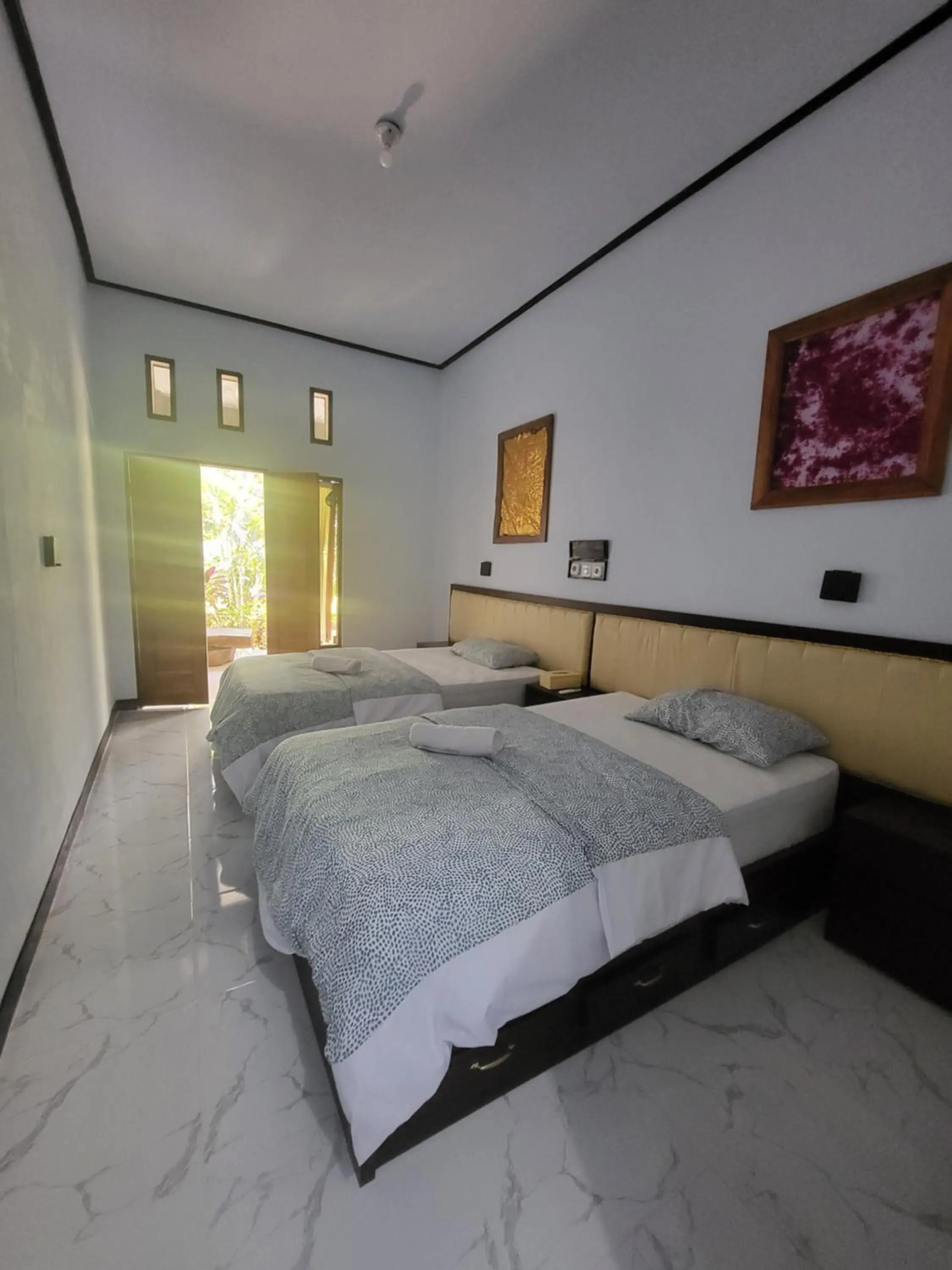 Bed in Exotic Backpackers