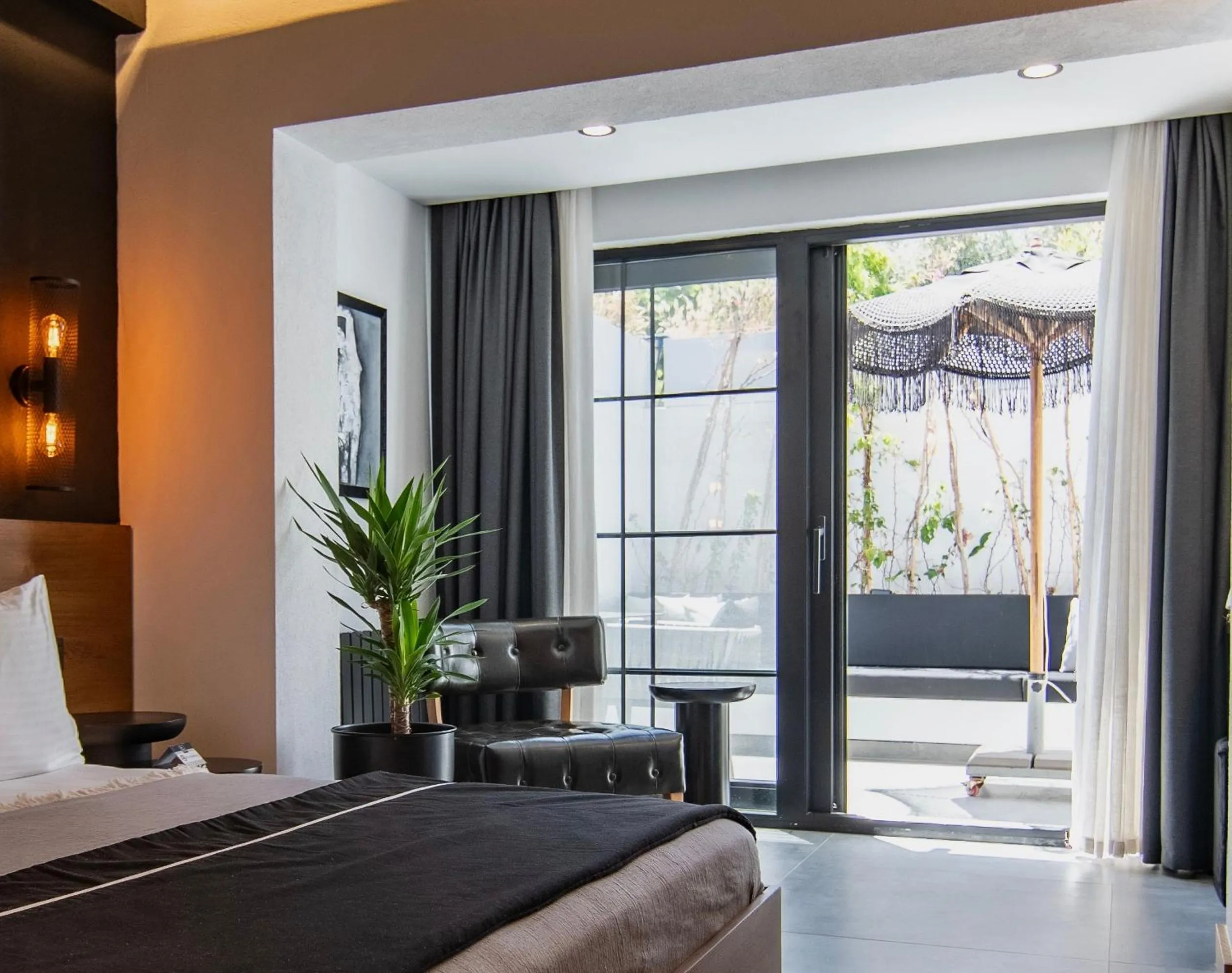 Photo of the whole room, Bed in The Local House Alaçatı