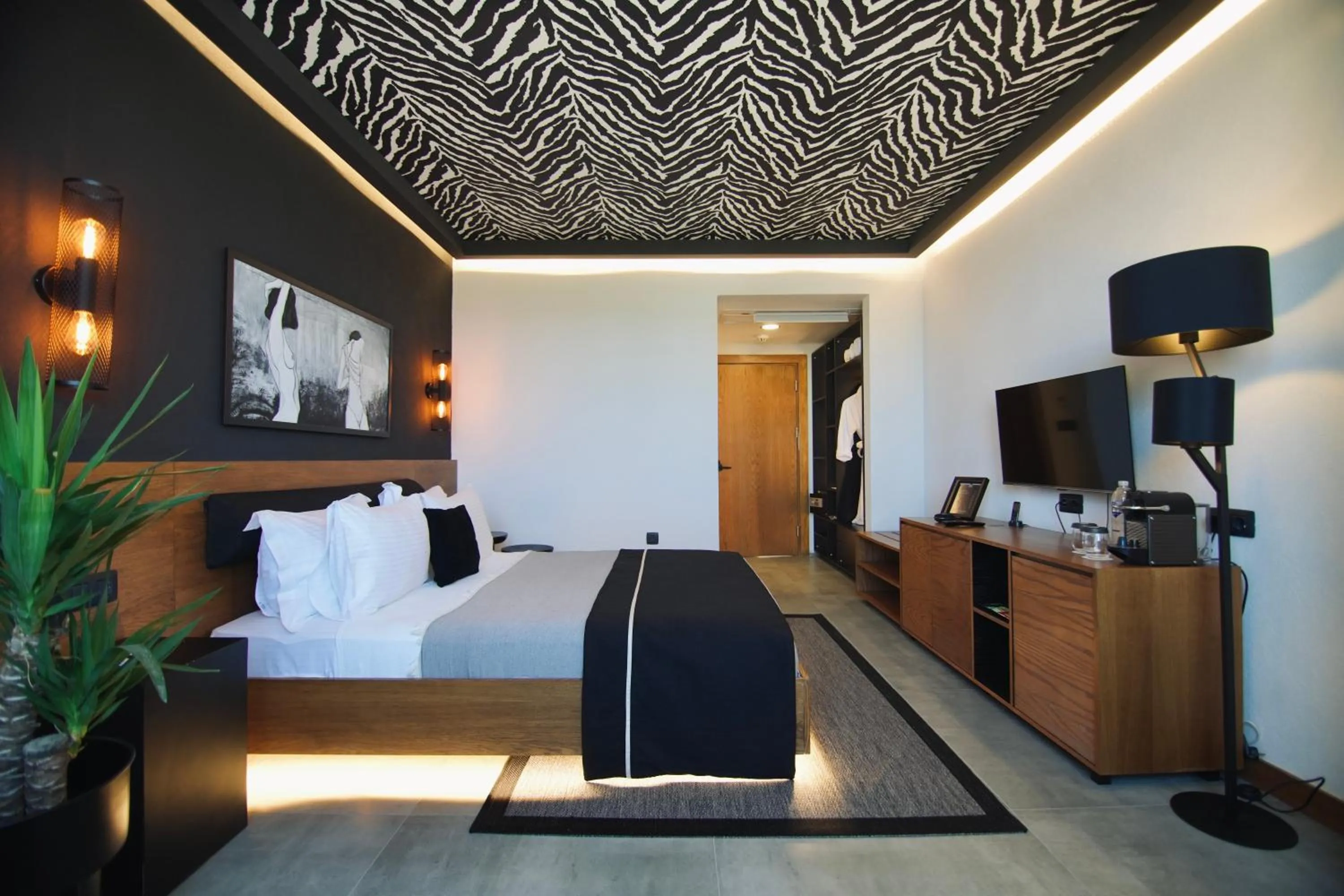 TV and multimedia, Bed in The Local House Alaçatı