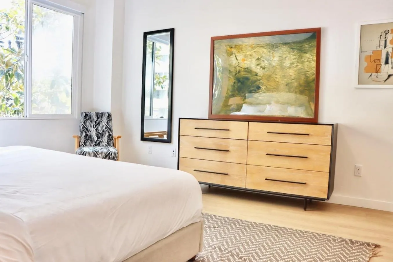 Bed in Dapper Retreat in Vibrant San Diego