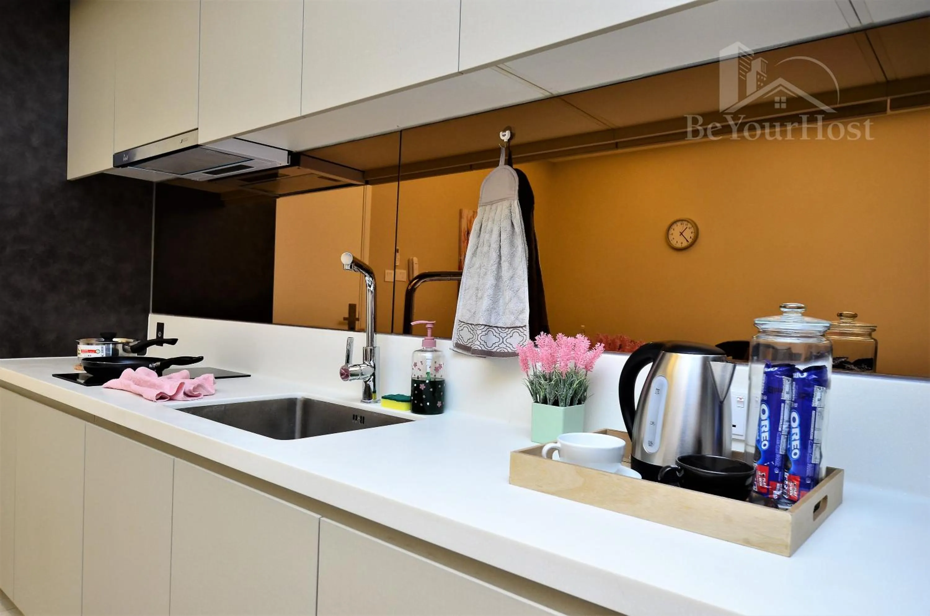 Kitchen or kitchenette in Dorsett Residences Sri Hartamas (Kuala Lumpur)