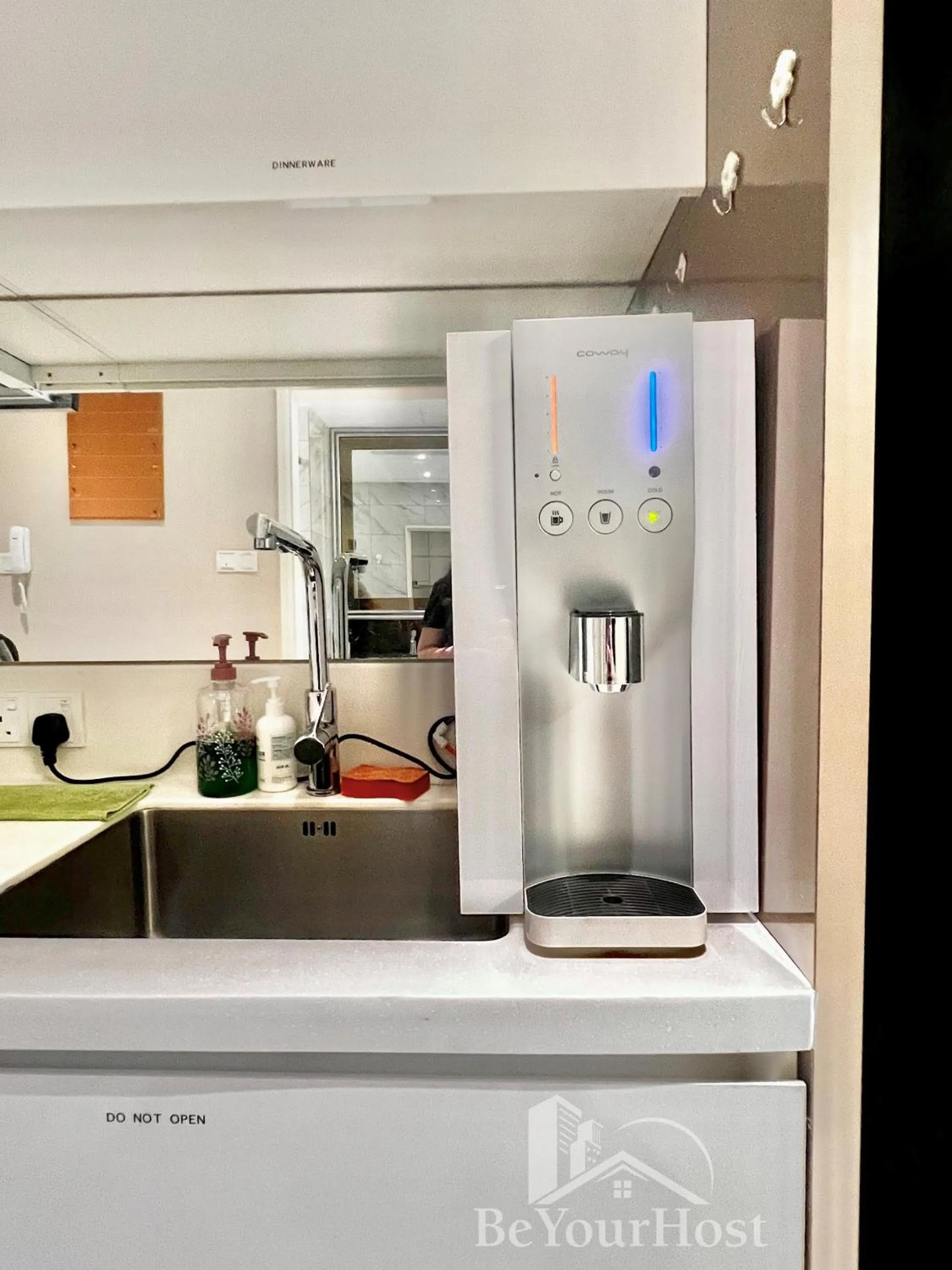 Kitchen or kitchenette in Dorsett Residences Sri Hartamas (Kuala Lumpur)