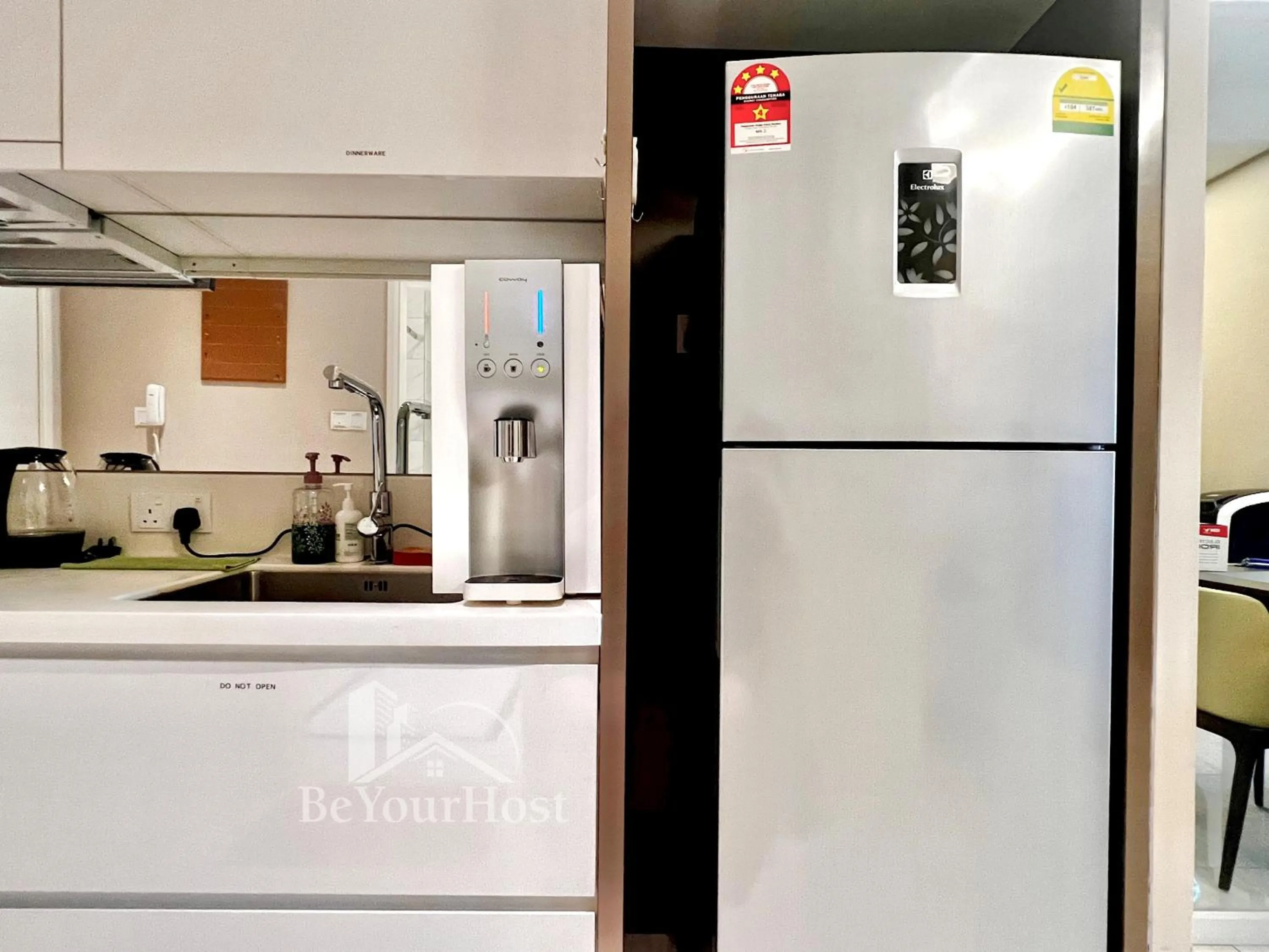 Kitchen or kitchenette in Dorsett Residences Sri Hartamas (Kuala Lumpur)