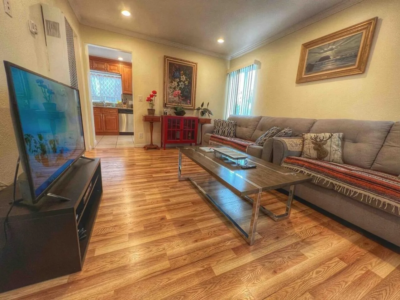 Pacific Beach Getaway Blocks From the Beach