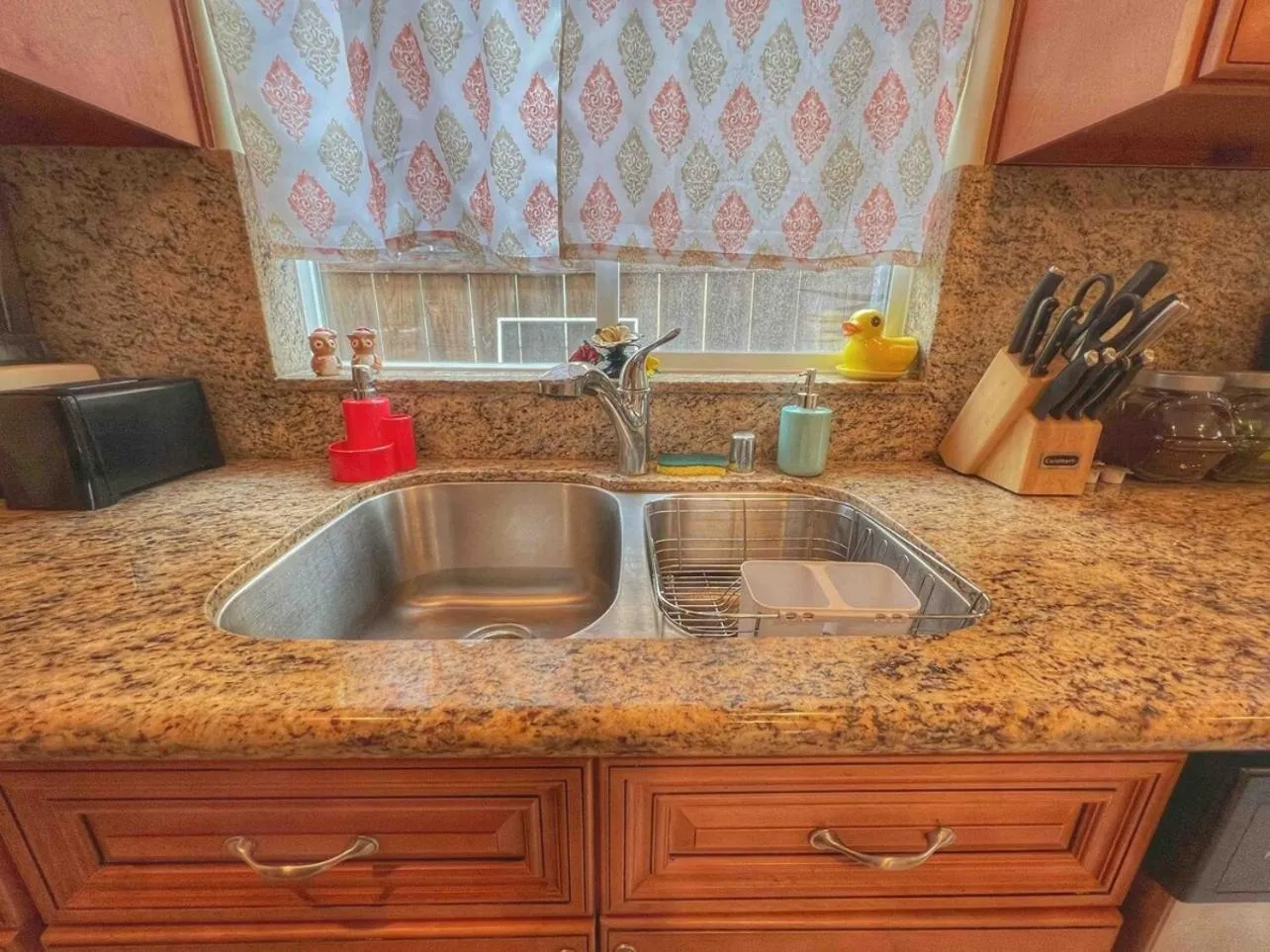 Pacific Beach Getaway Blocks From the Beach