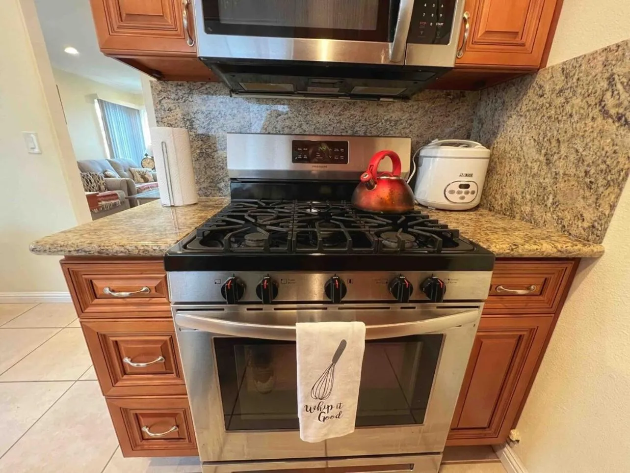 Pacific Beach Getaway Blocks From the Beach