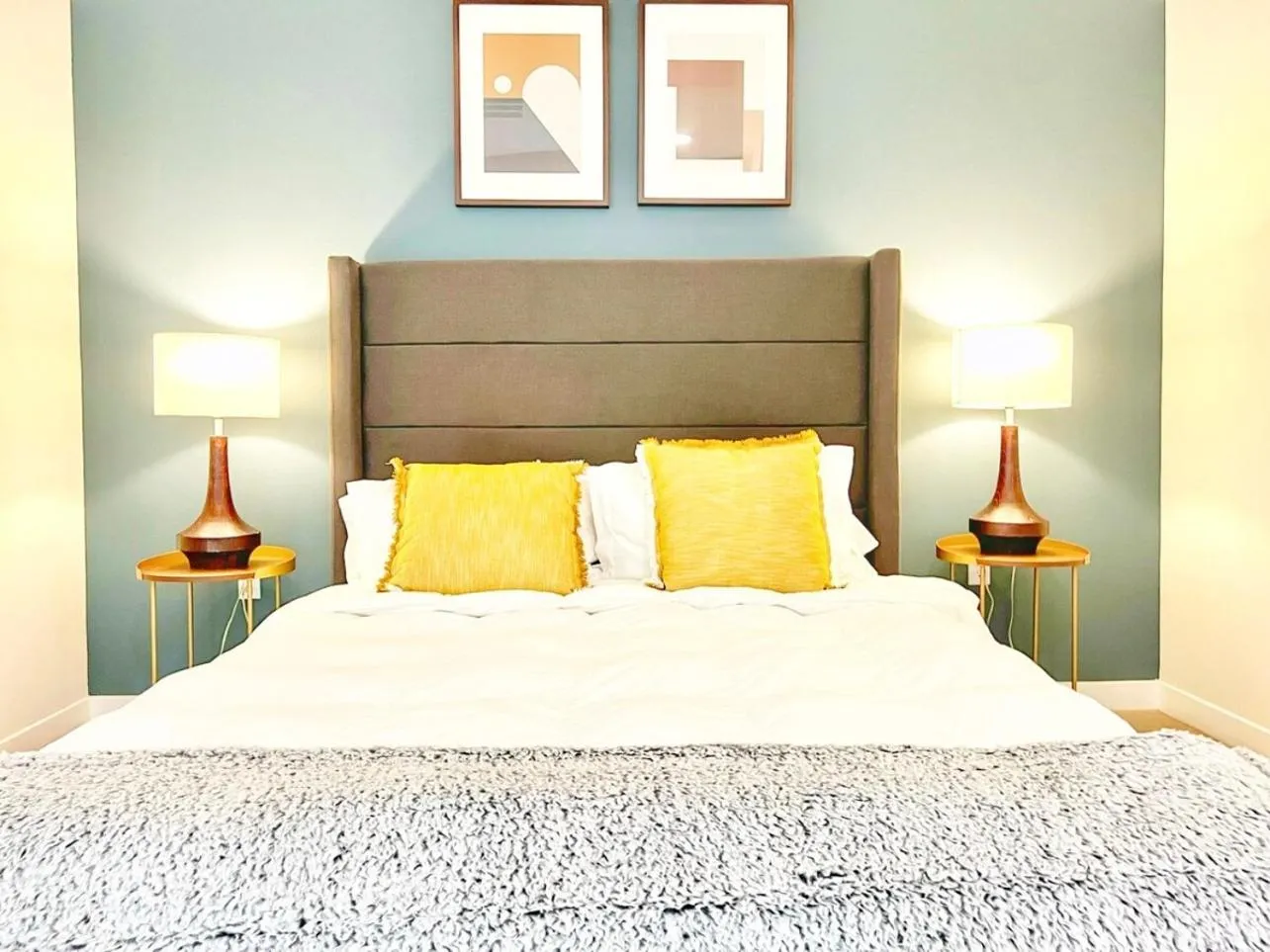 Bed in Skyline Flat Facing Downtown San Diego