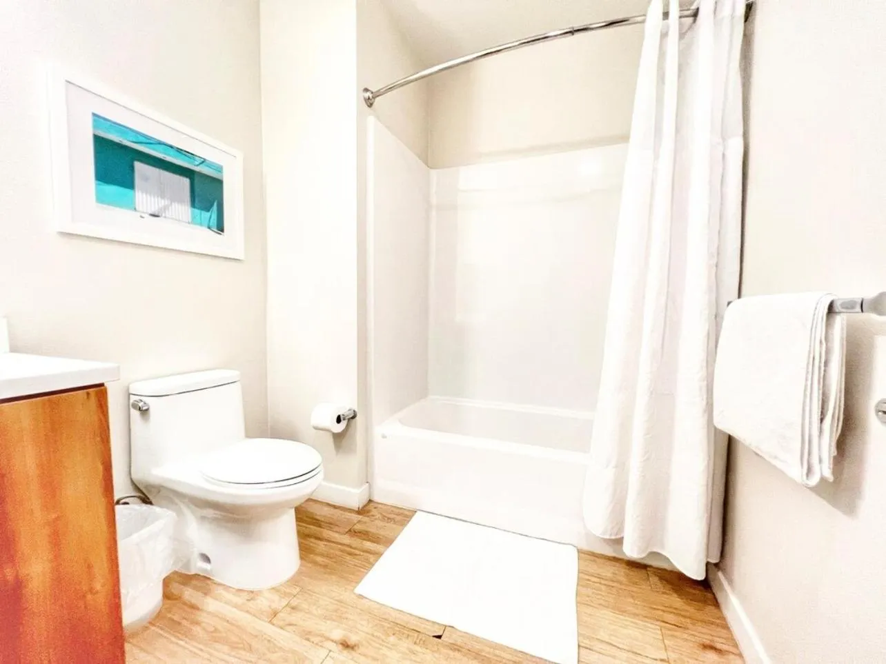 Beautiful One Bedroom Apartment With View Of City