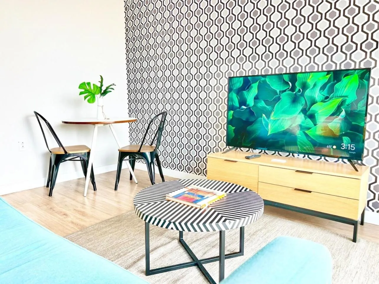 Beautiful One Bedroom Apartment With View Of City