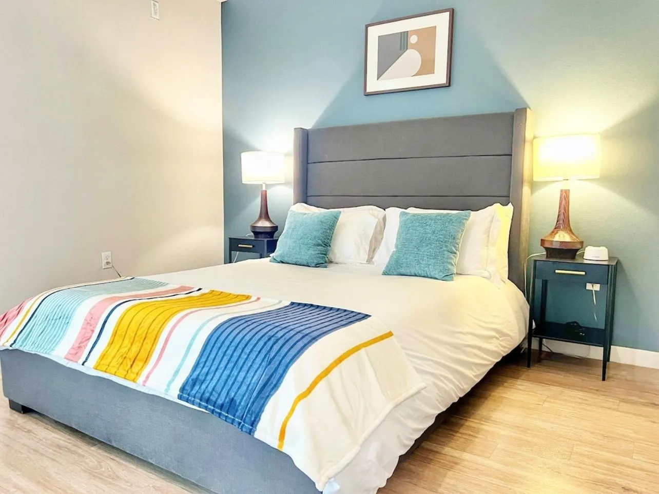 Bed in City View Apartment in Downtown