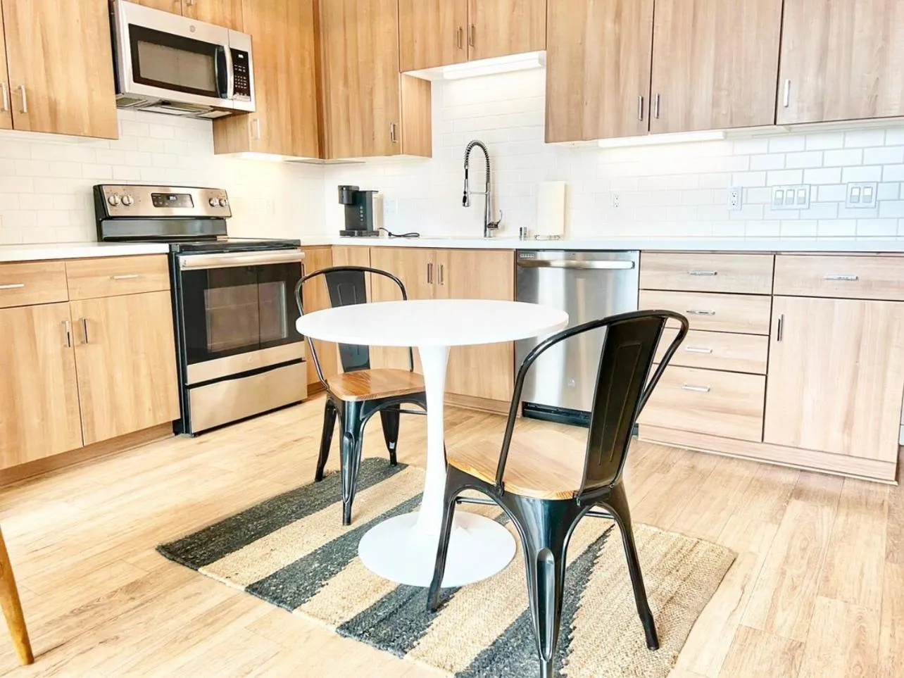 San Diego Skyline - Downtown Apartment