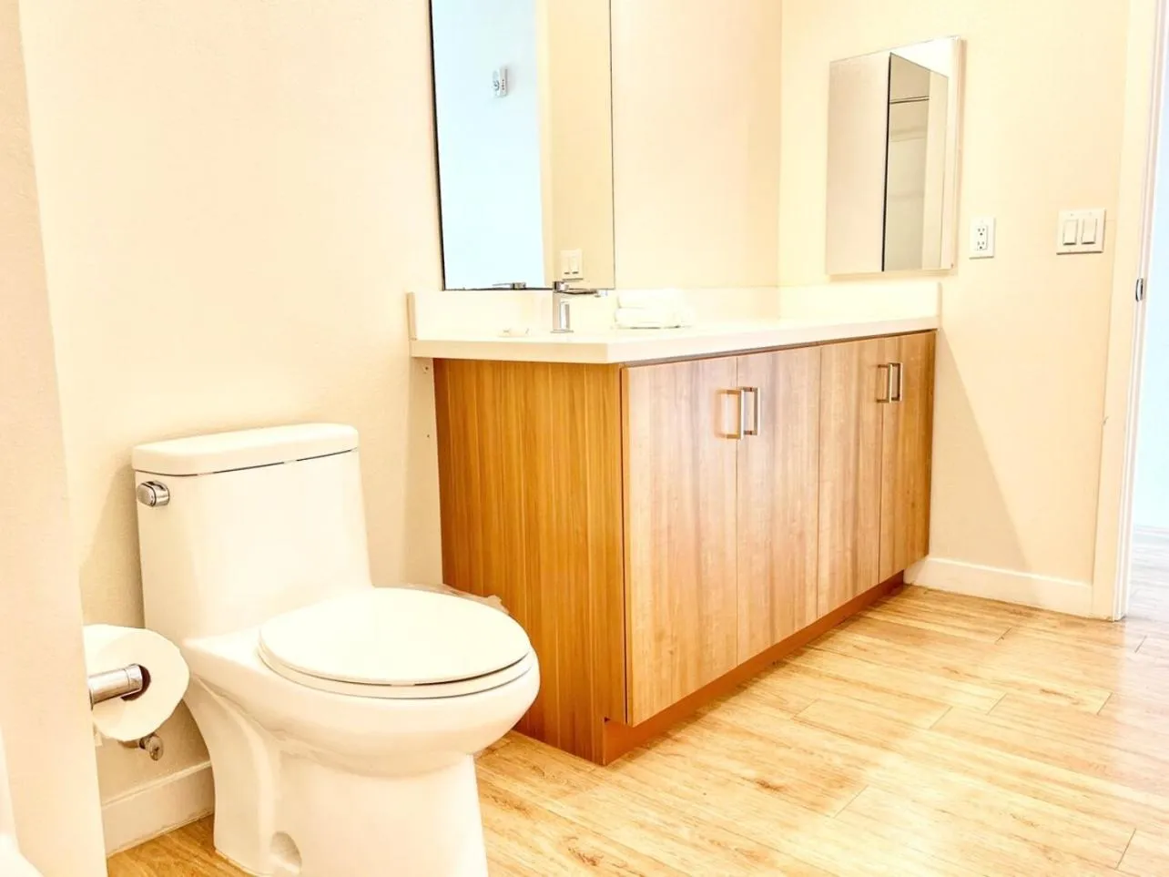 San Diego Skyline - Downtown Apartment