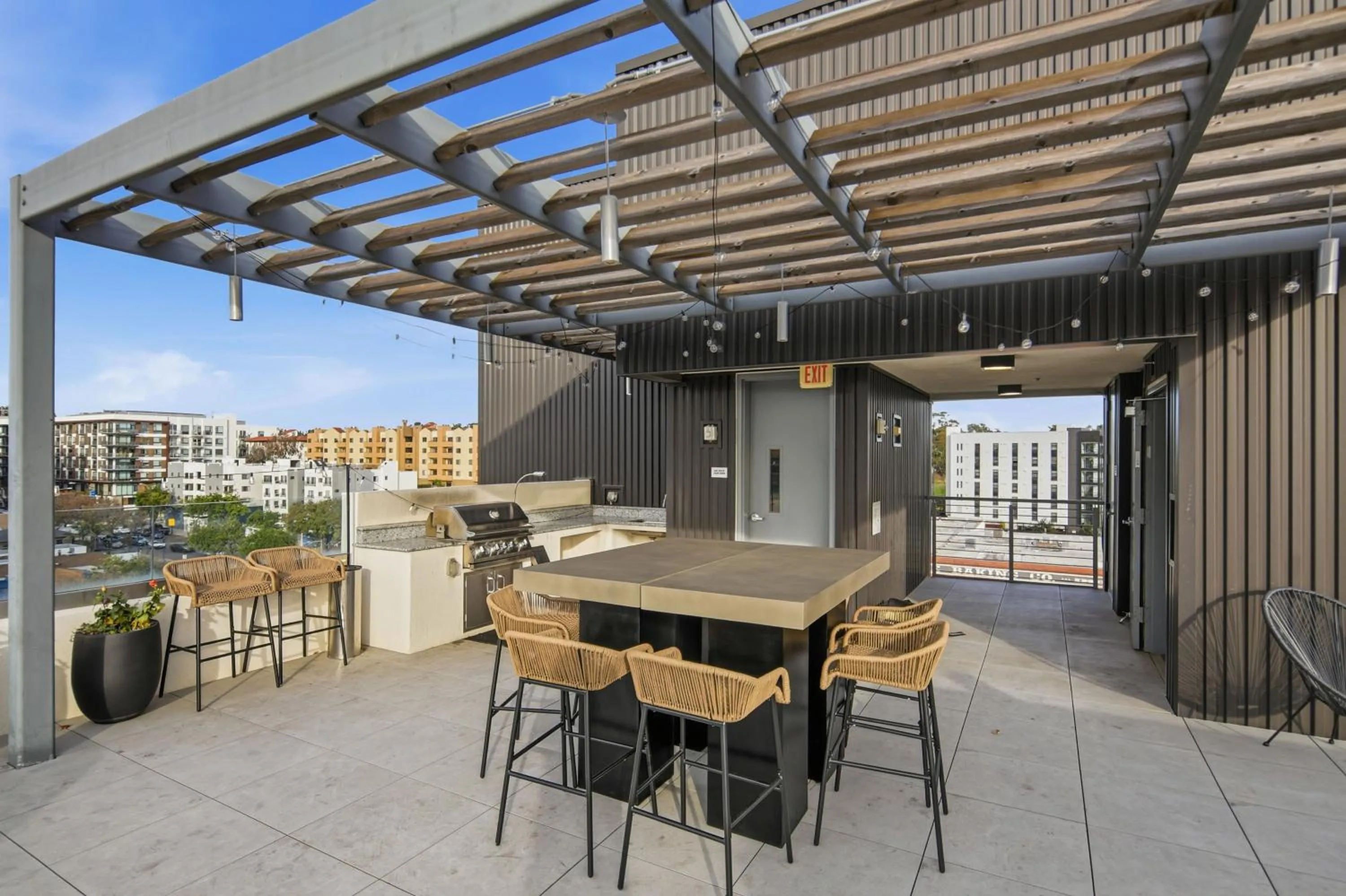 San Diego Skyline - Downtown Apartment