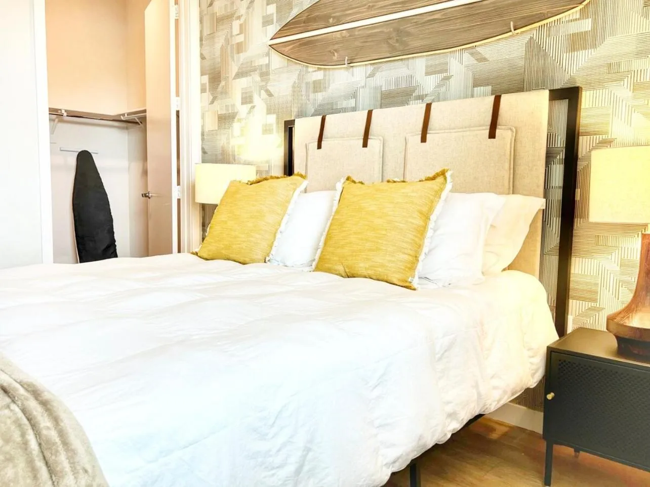 Bed in San Diego Skyline - Downtown Apartment