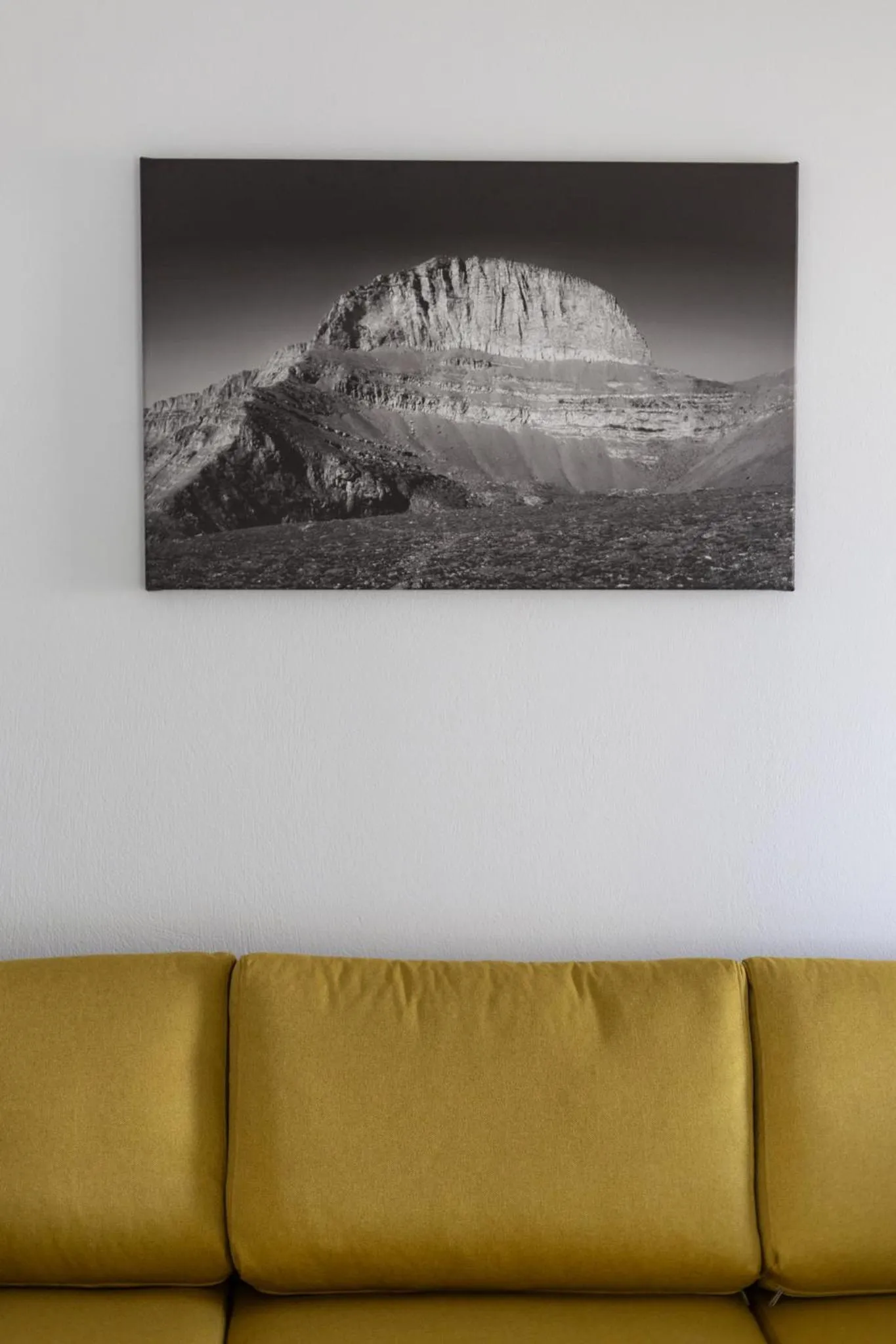 Living room in Malathro Olympus Guest House