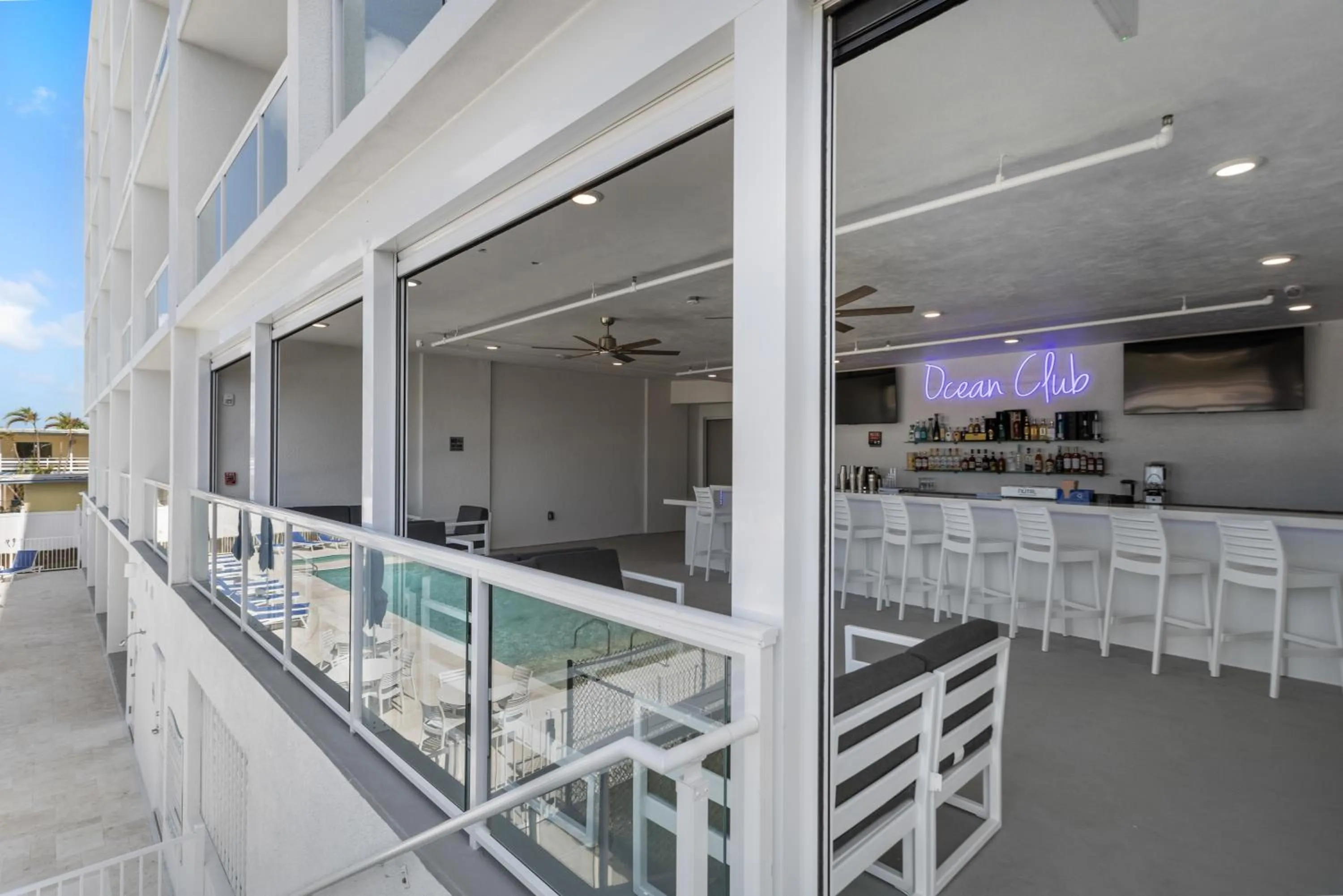 Lounge or bar in Ocean Club Treasure Island Hotel