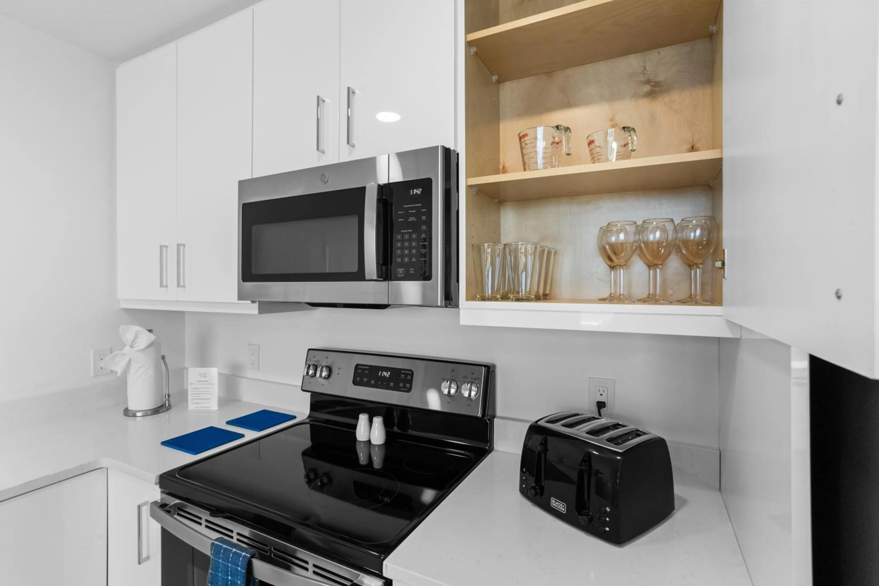 Kitchen or kitchenette in Ocean Club Treasure Island Hotel