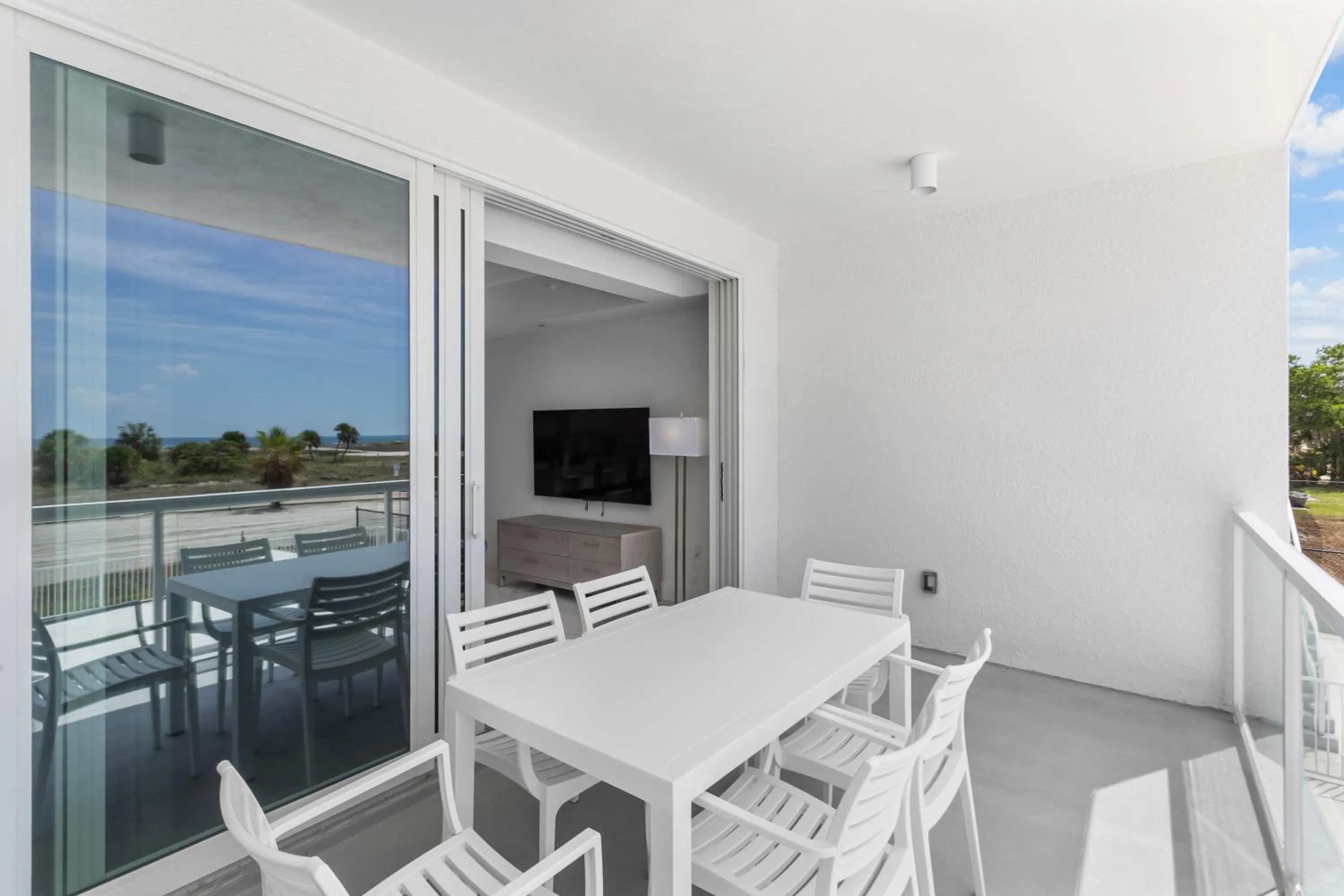 Balcony/Terrace in Ocean Club Treasure Island Hotel