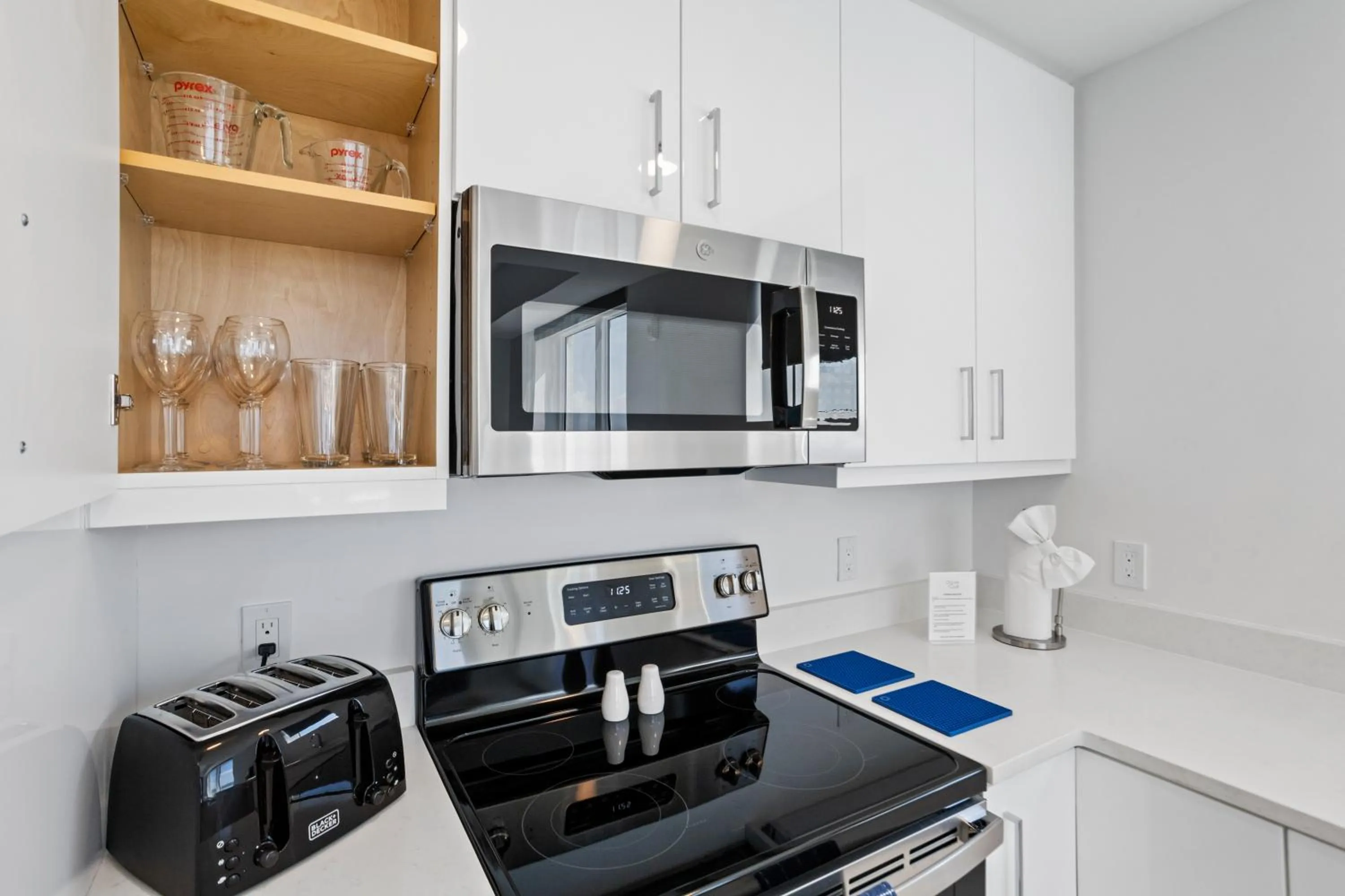 Kitchen or kitchenette in Ocean Club Treasure Island Hotel