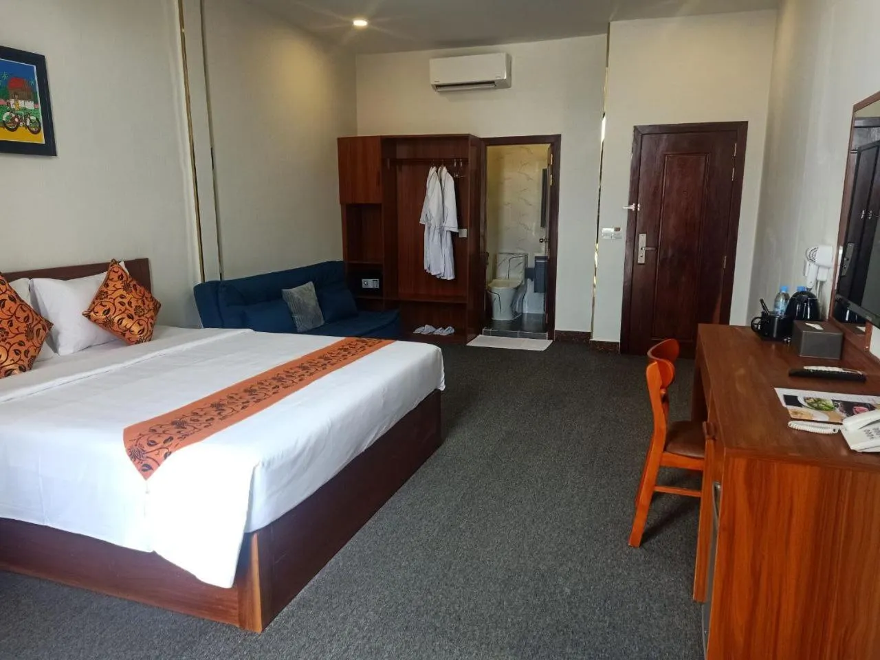 Bedroom, Bed in Nimith Hotel & Restaurant