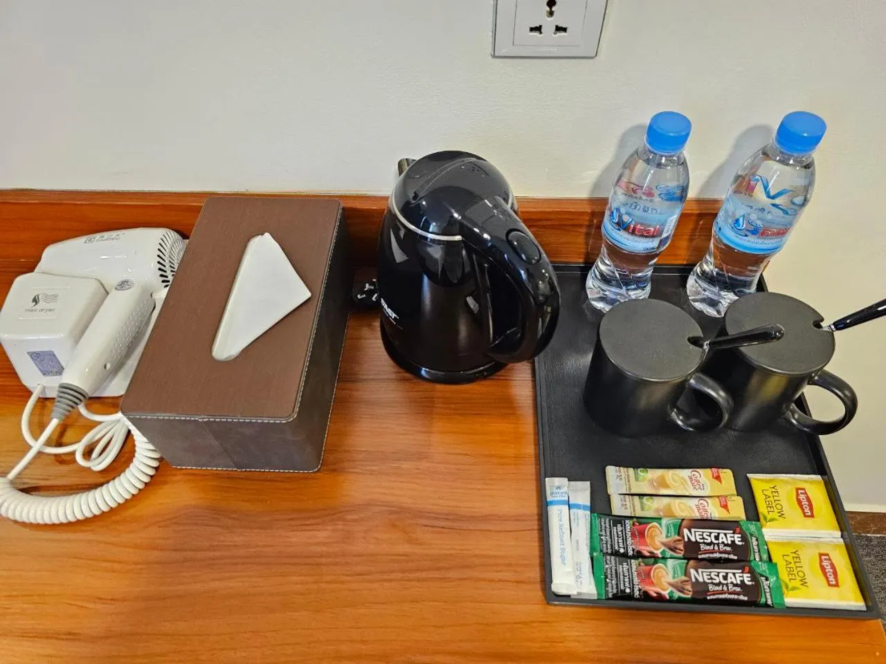 Coffee/tea facilities in Nimith Hotel & Restaurant