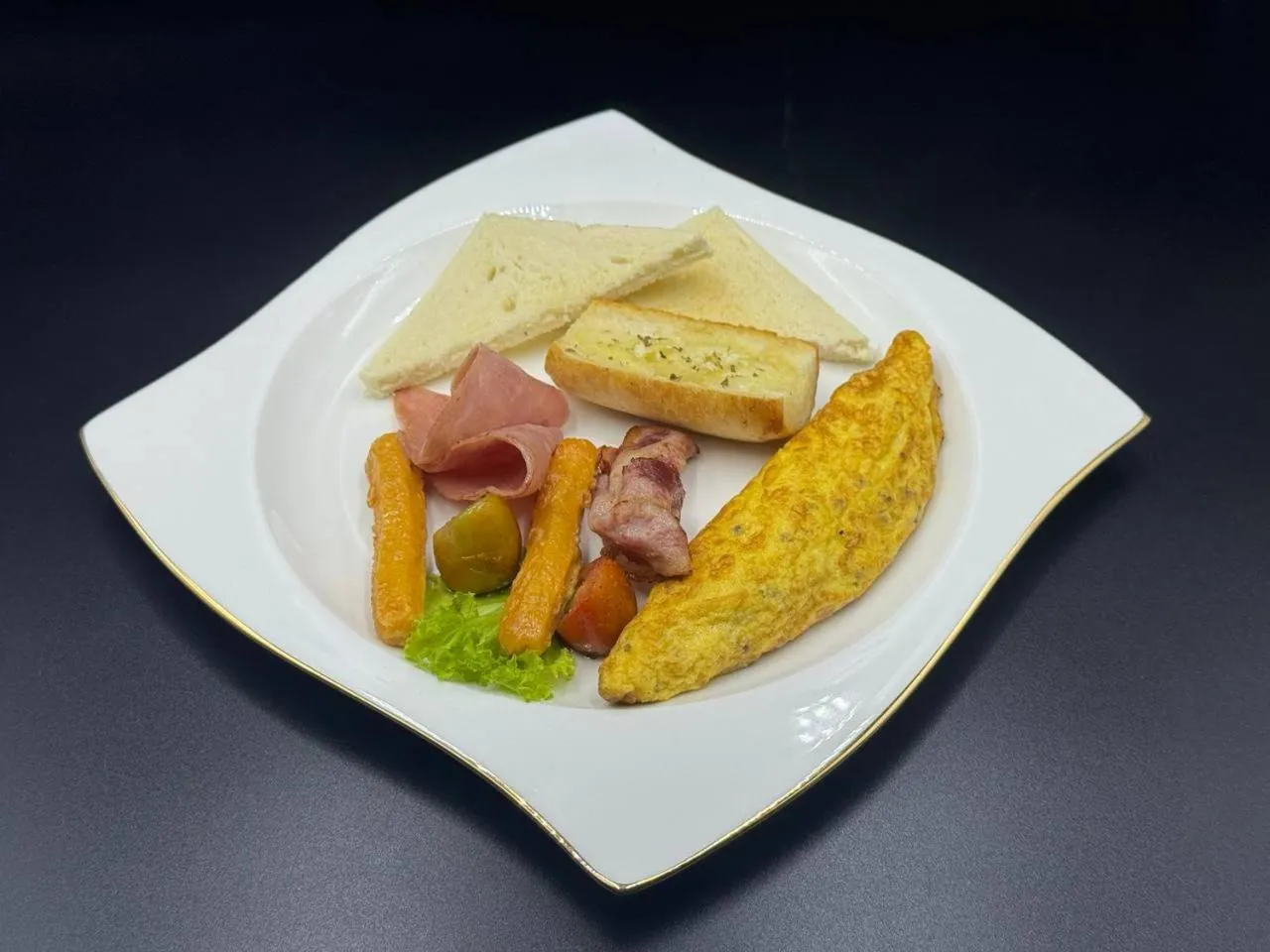 Restaurant/places to eat in Nimith Hotel & Restaurant