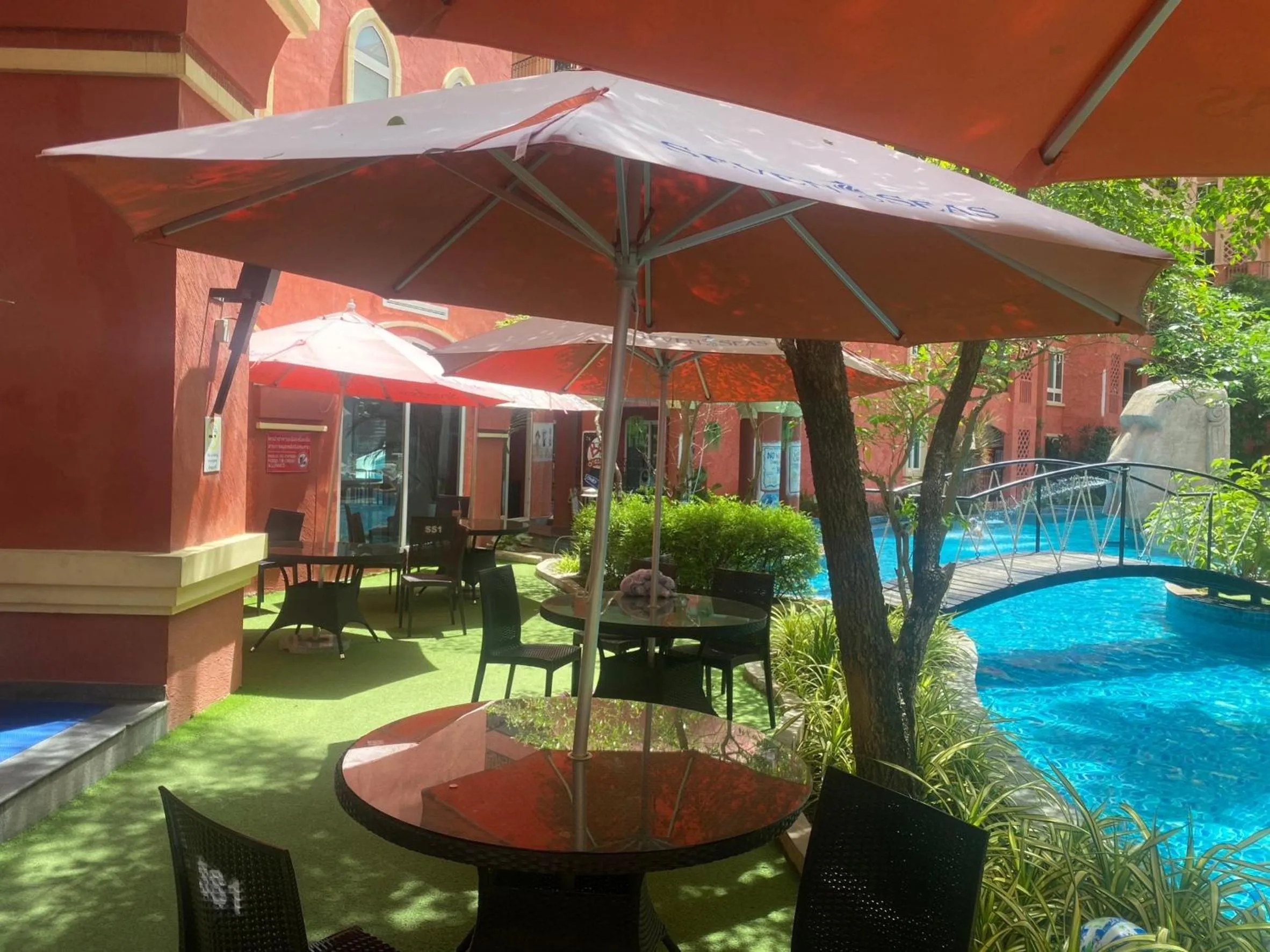 Garden in Seven seas resort Pool Access by Saifon