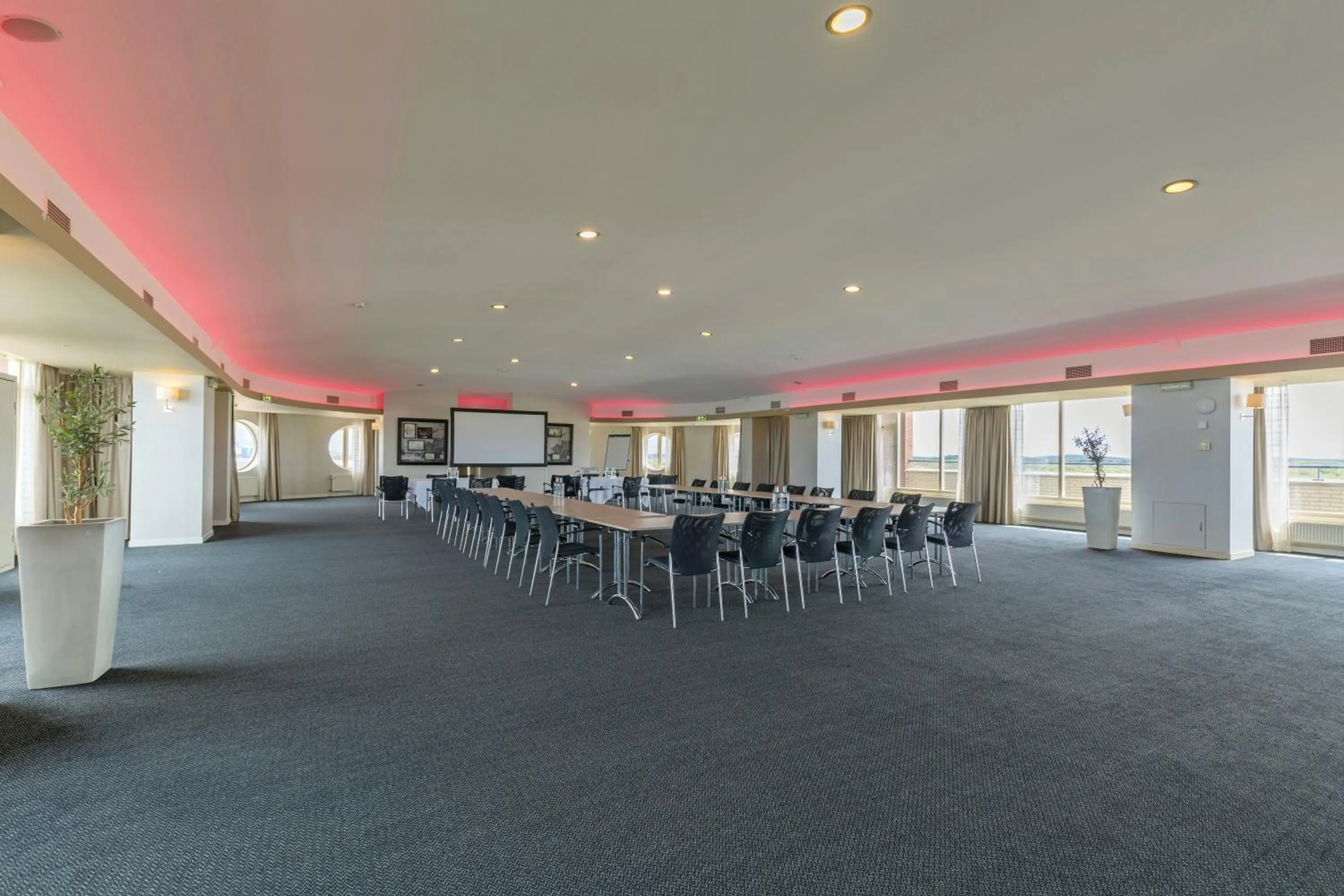 Meeting/conference room in Leonardo Hotel IJmuiden Seaport Beach