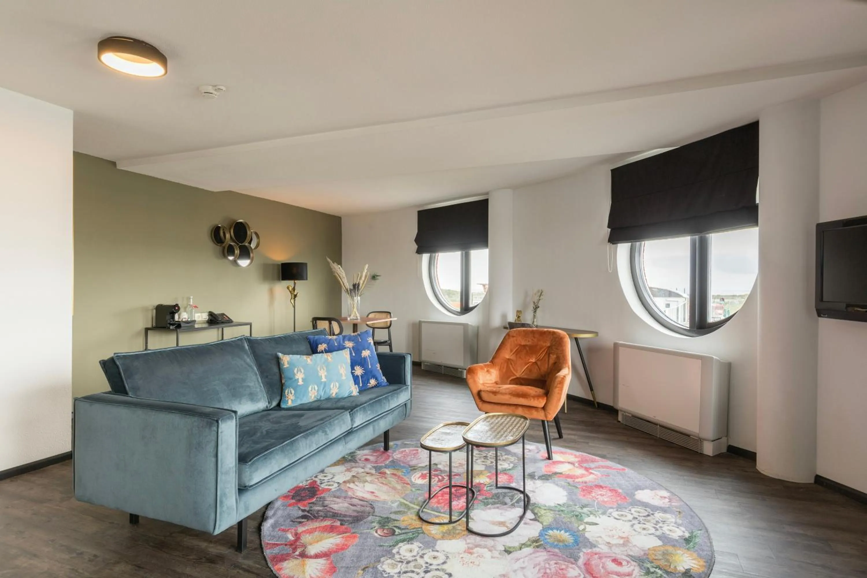 Photo of the whole room in Leonardo Hotel IJmuiden Seaport Beach