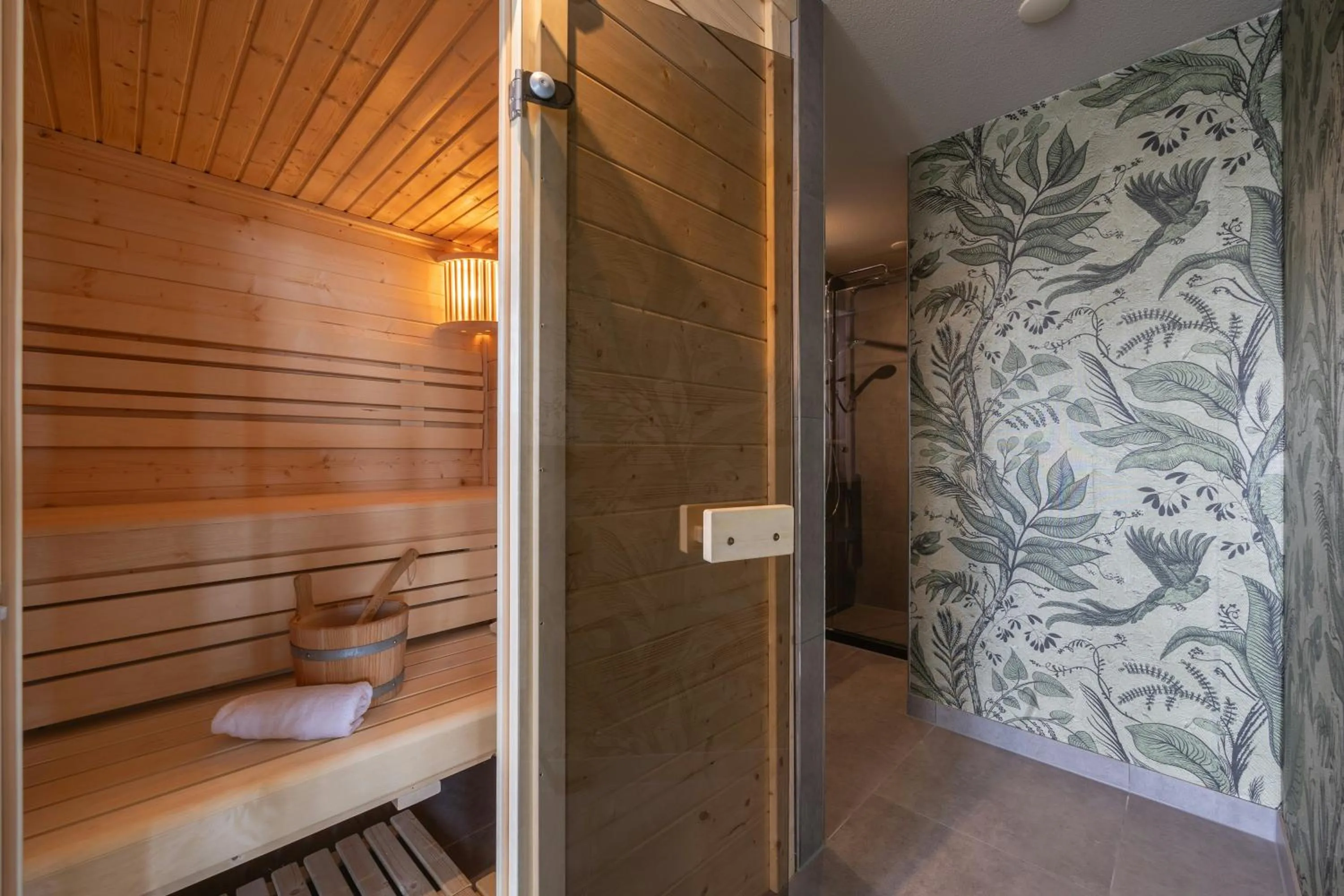 Bathroom in Leonardo Hotel IJmuiden Seaport Beach