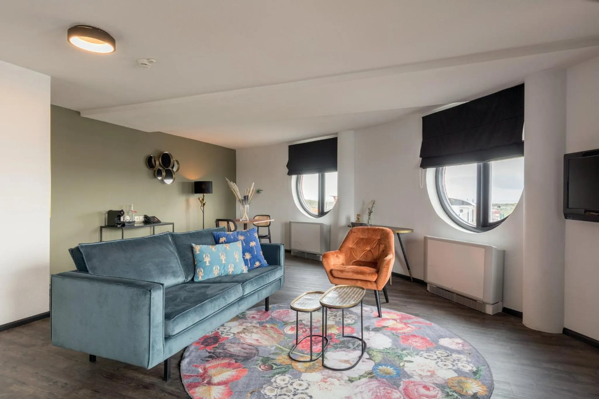 Photo of the whole room in Leonardo Hotel IJmuiden Seaport Beach