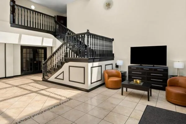 Seating area in Quality Inn and Suites Lafayette