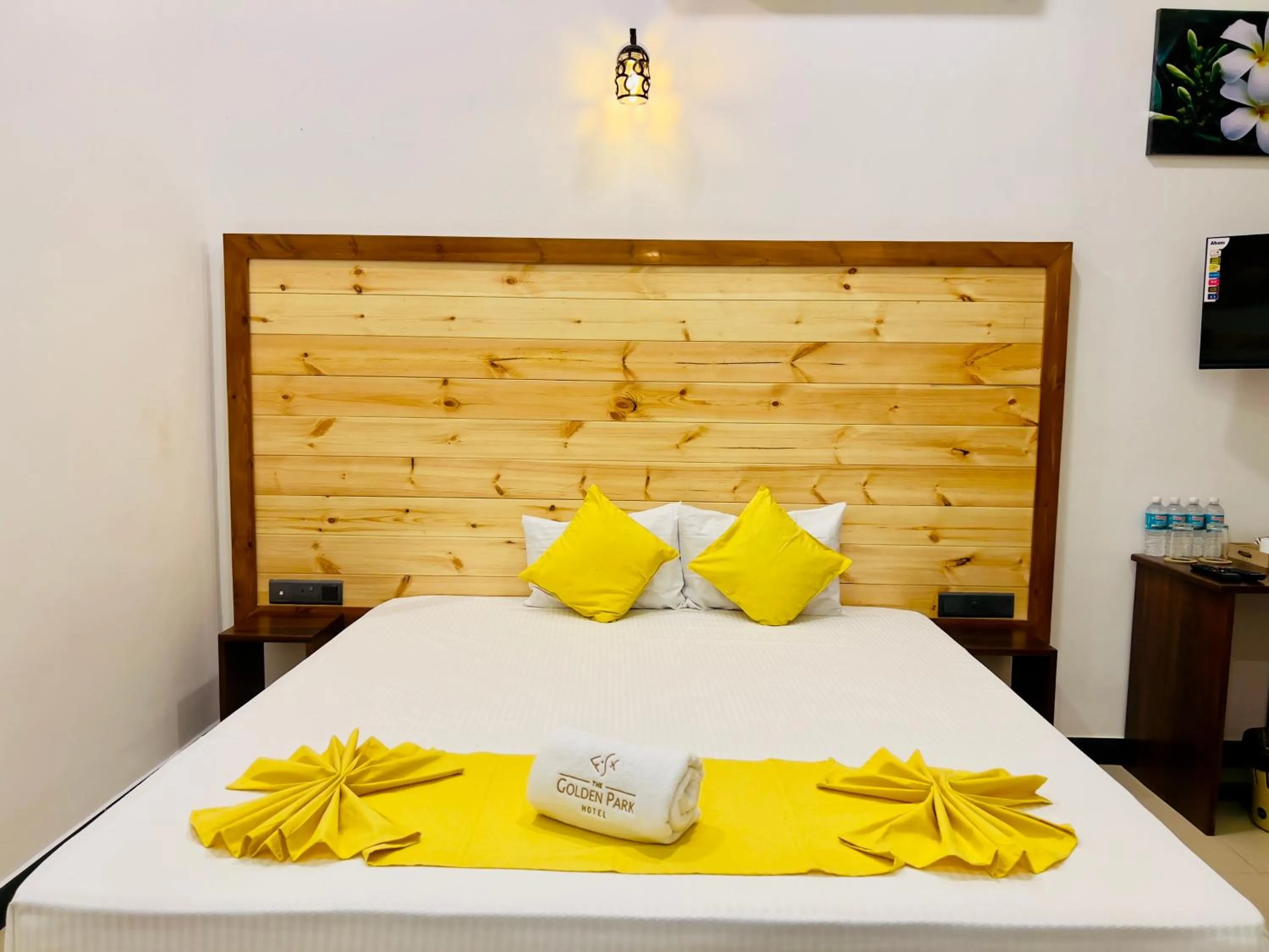 Bed in Ranketha Resort & Restaurant