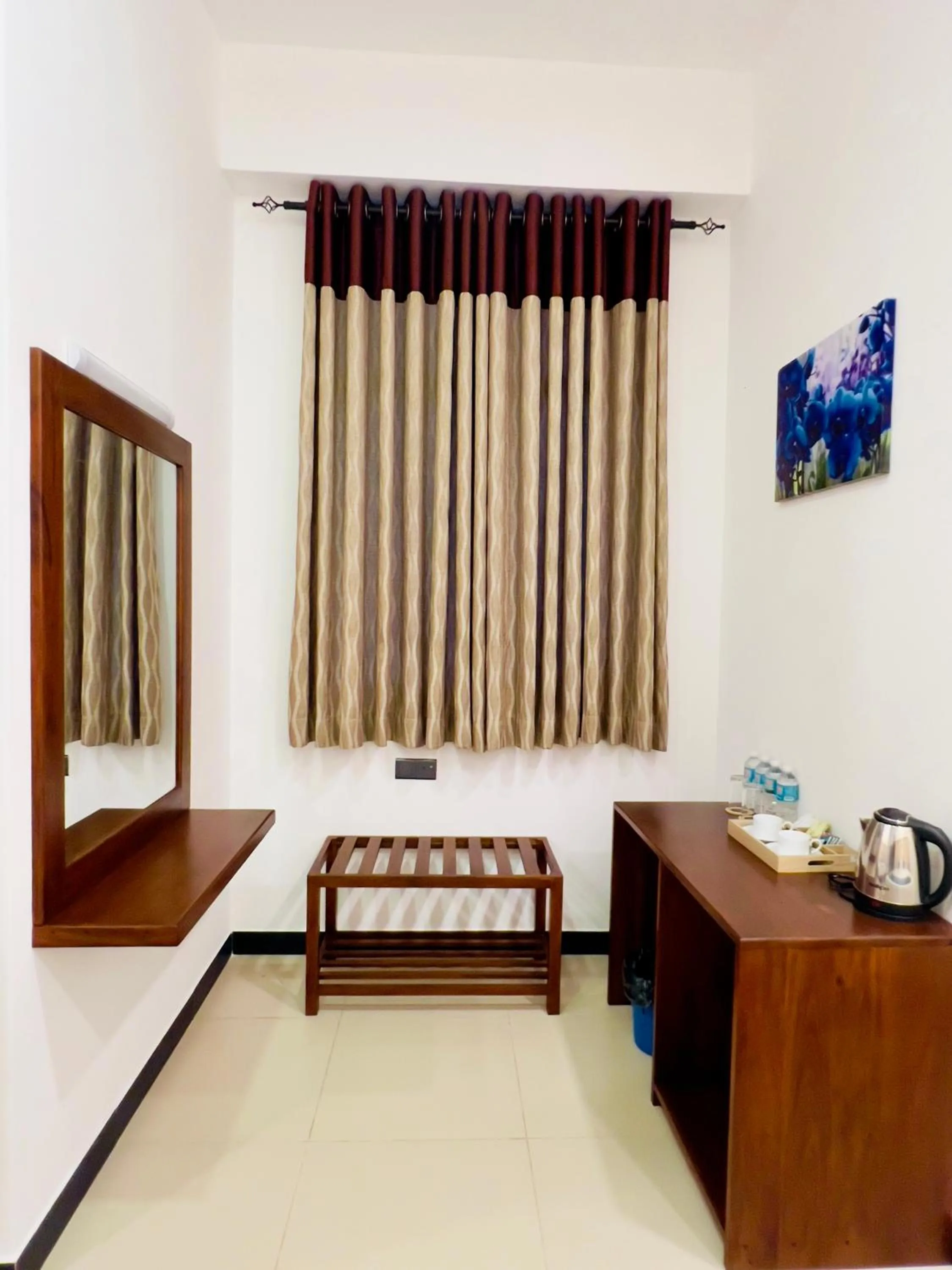 hair dresser, Bed in Ranketha Resort & Restaurant