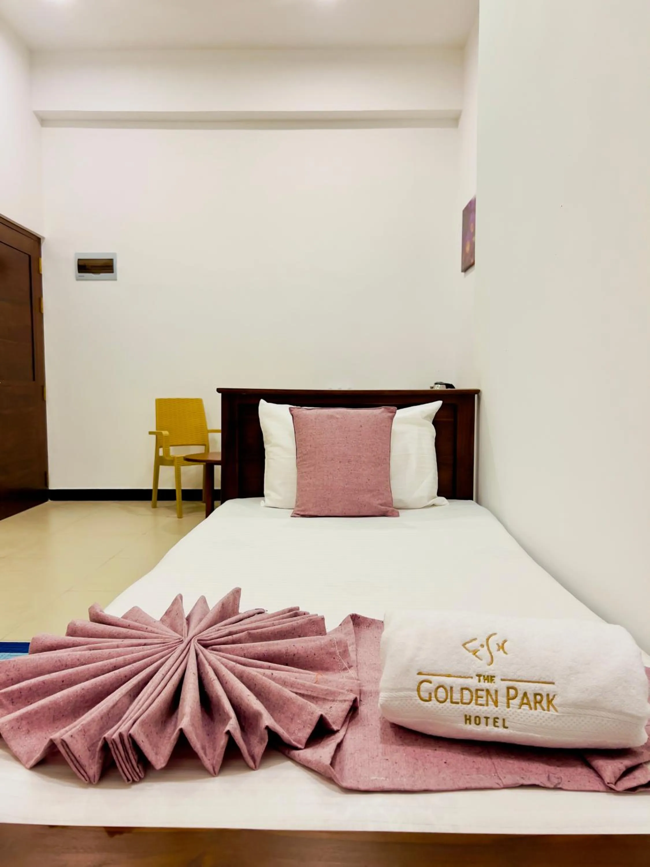 Bed in Ranketha Resort & Restaurant