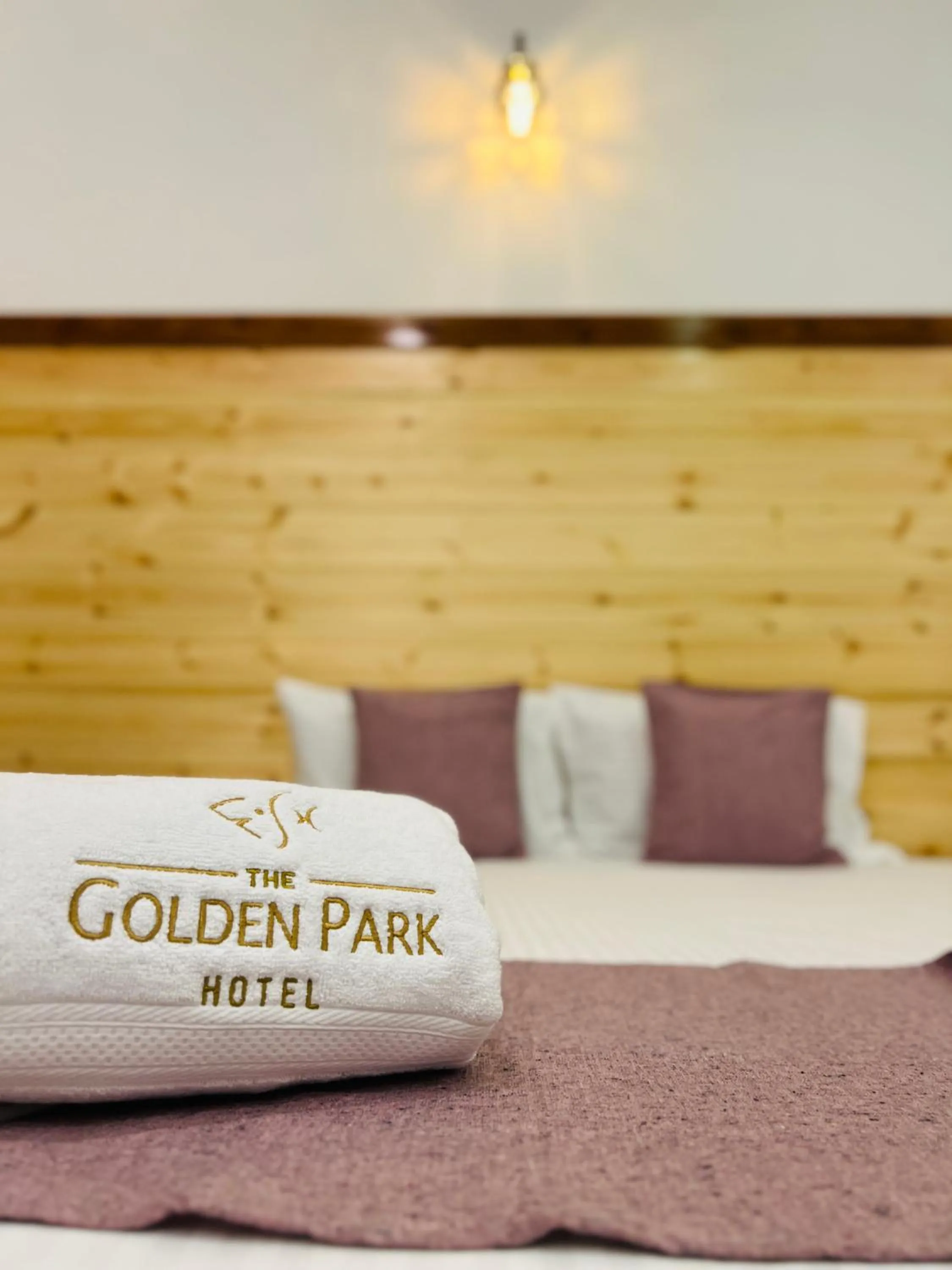 Bed in Ranketha Resort & Restaurant