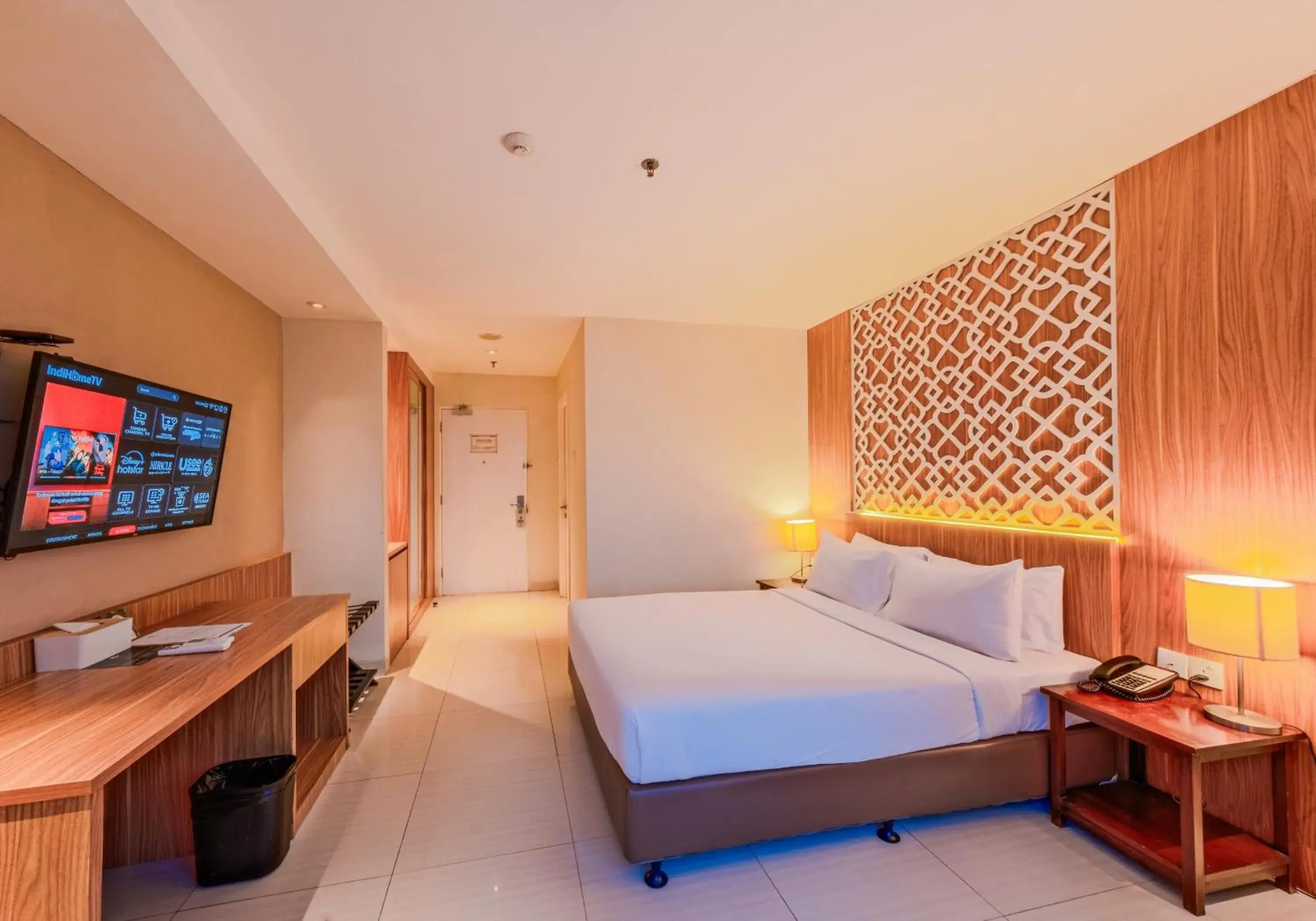 Superior Double or Twin Room with City View in Astara Hotel Balikpapan Superior Double or Twin Room with City View in Astara Hotel Balikpapan
