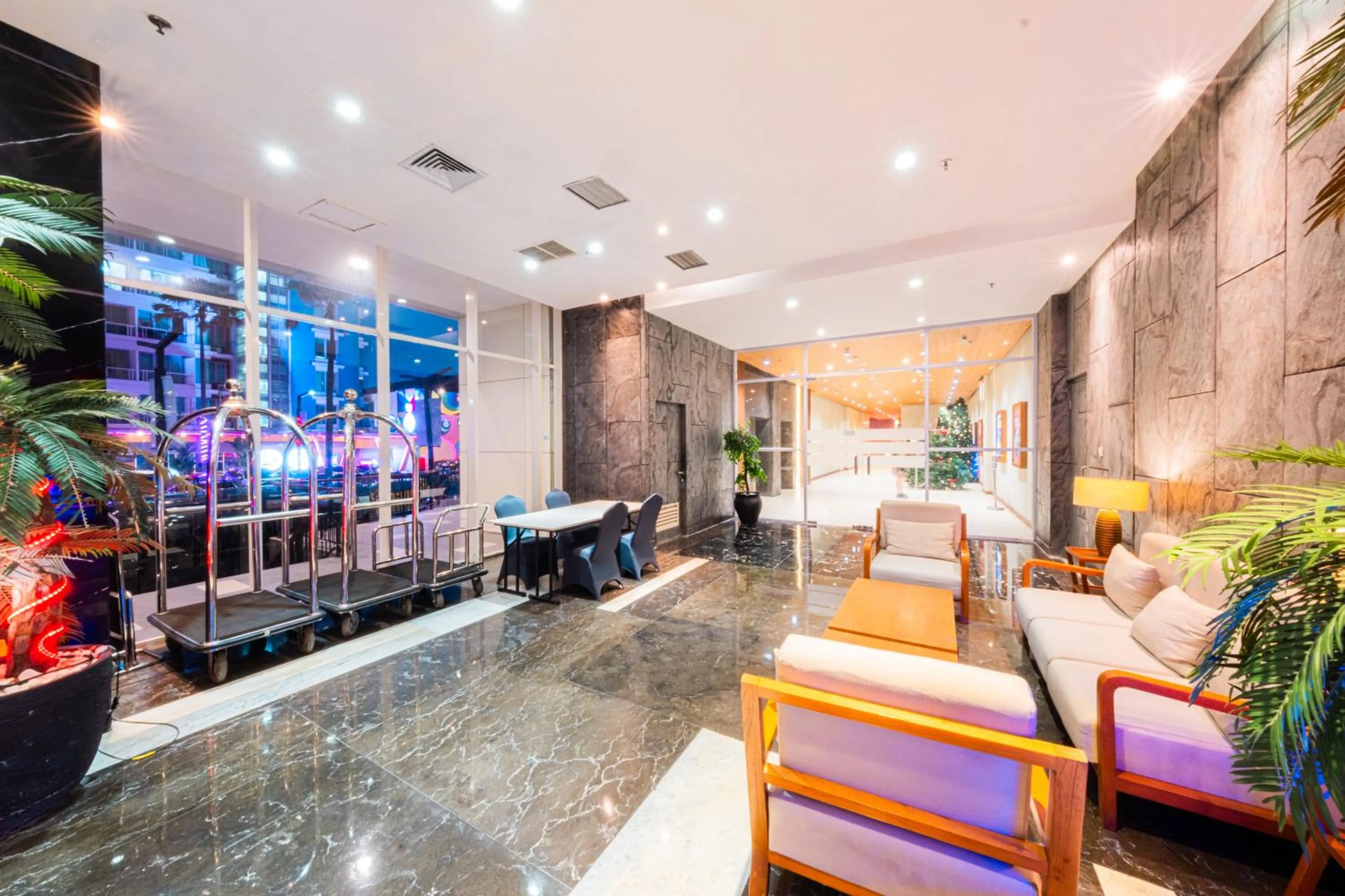 Lobby or reception in Astara Hotel Balikpapan