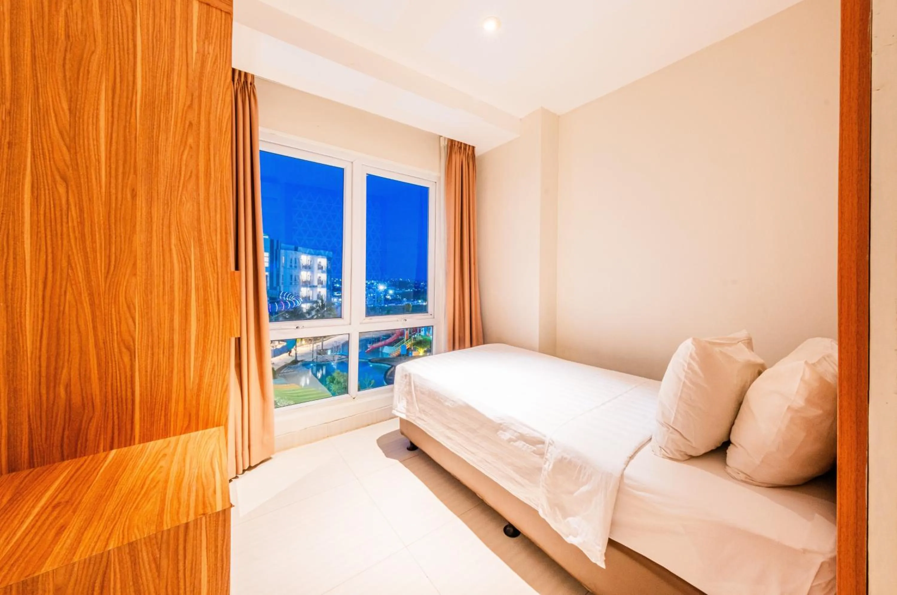 Bedroom, Bed in Astara Hotel Balikpapan