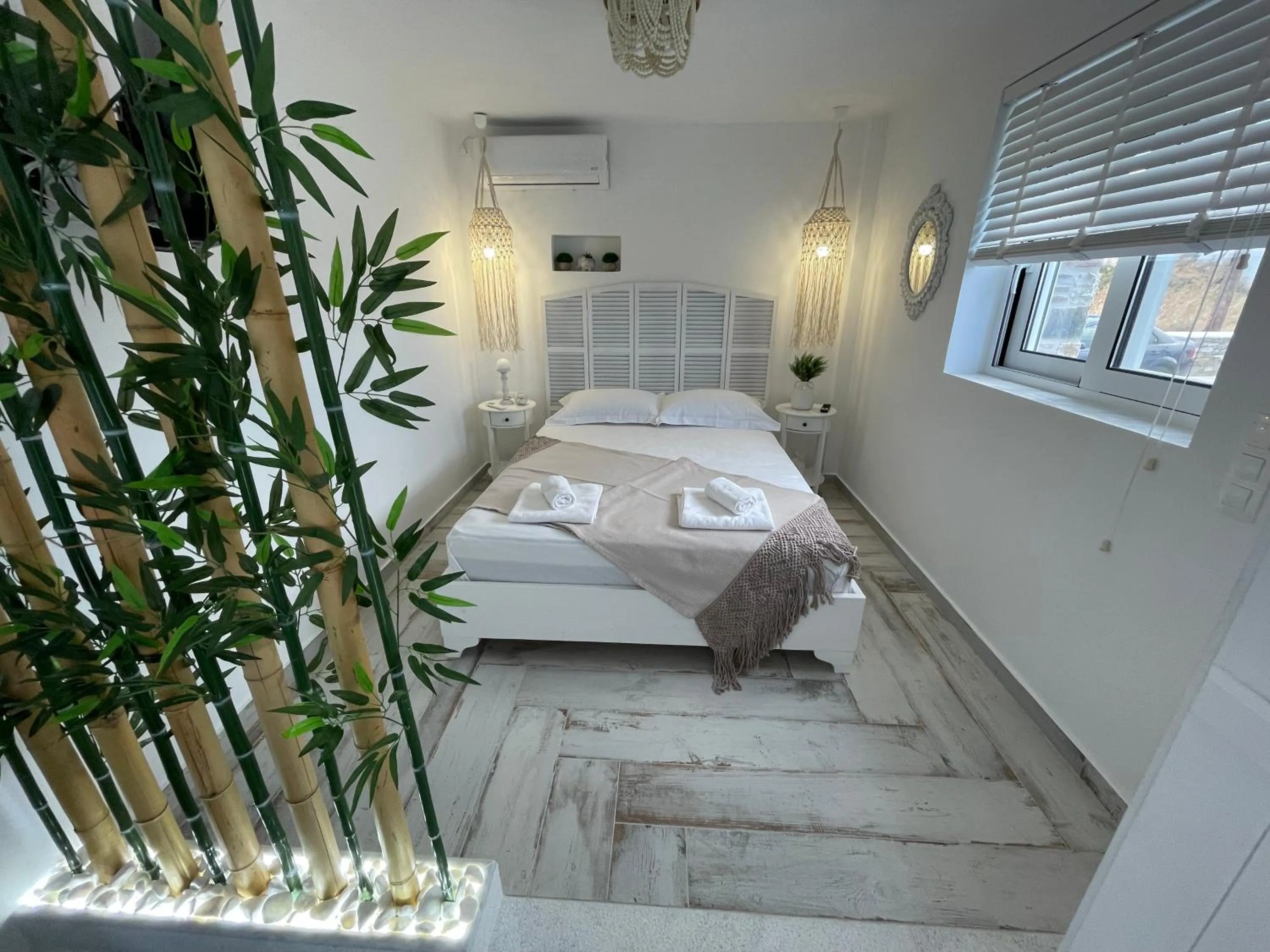 Bed in MIRAMAR KARYSTOS