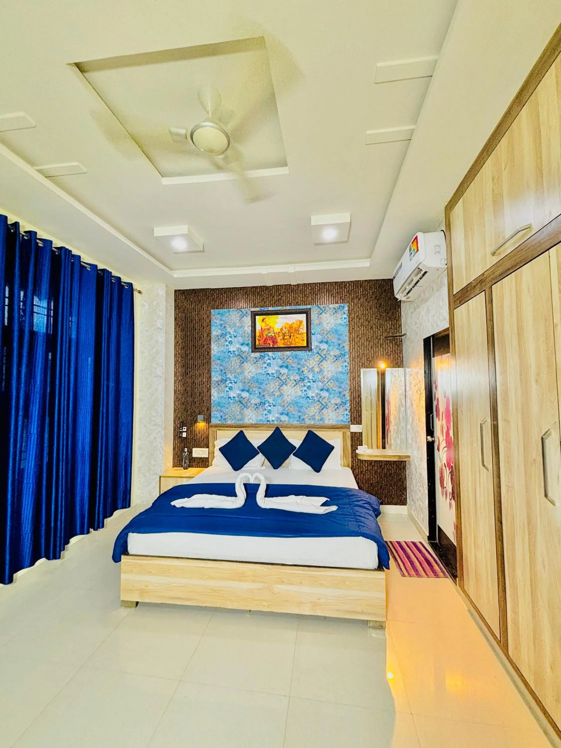 Coffee/tea facilities, Bed in Hill Top Residency