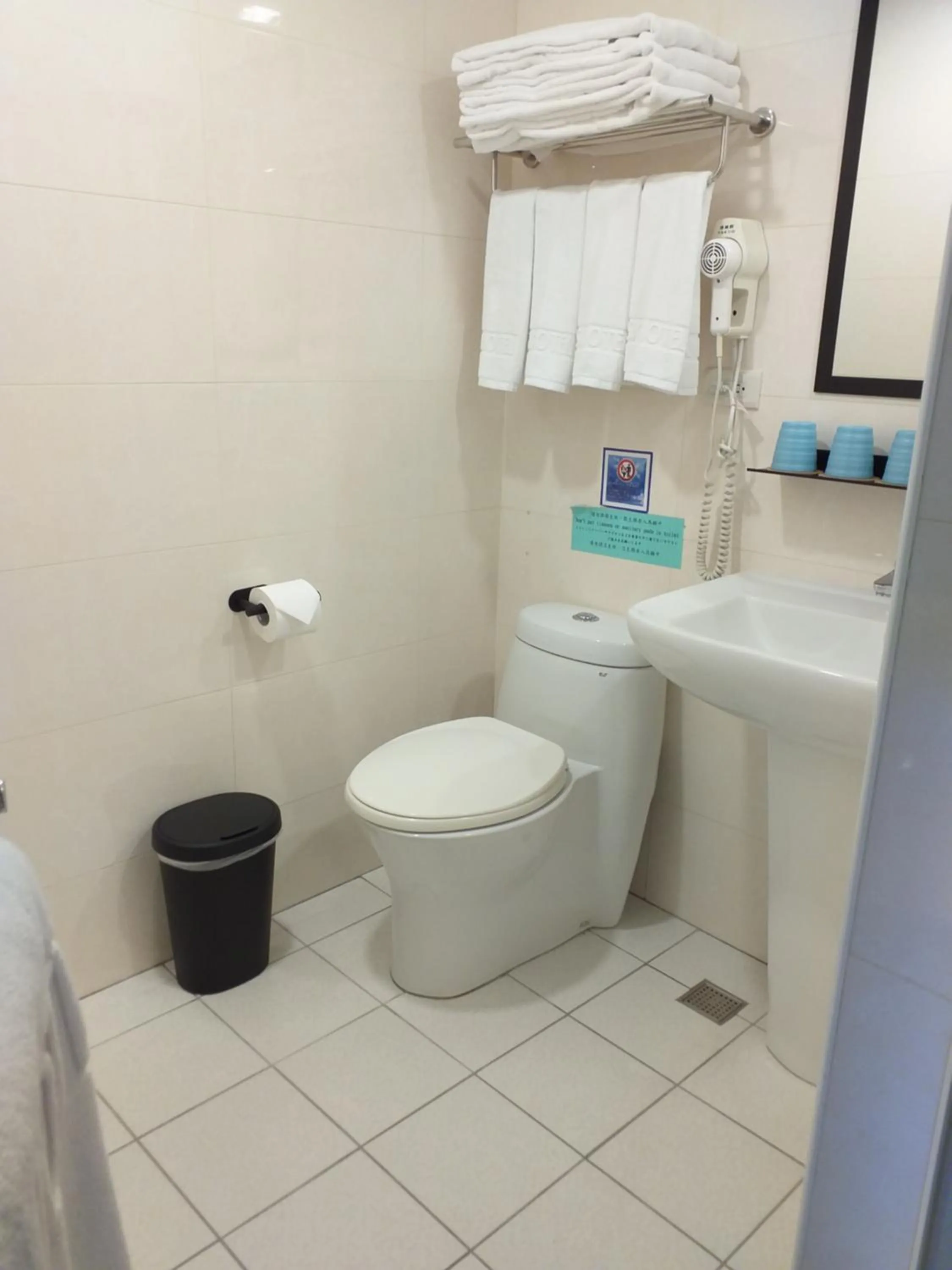 Bathroom in 西門雲町旅店 Sky Gate Hotel