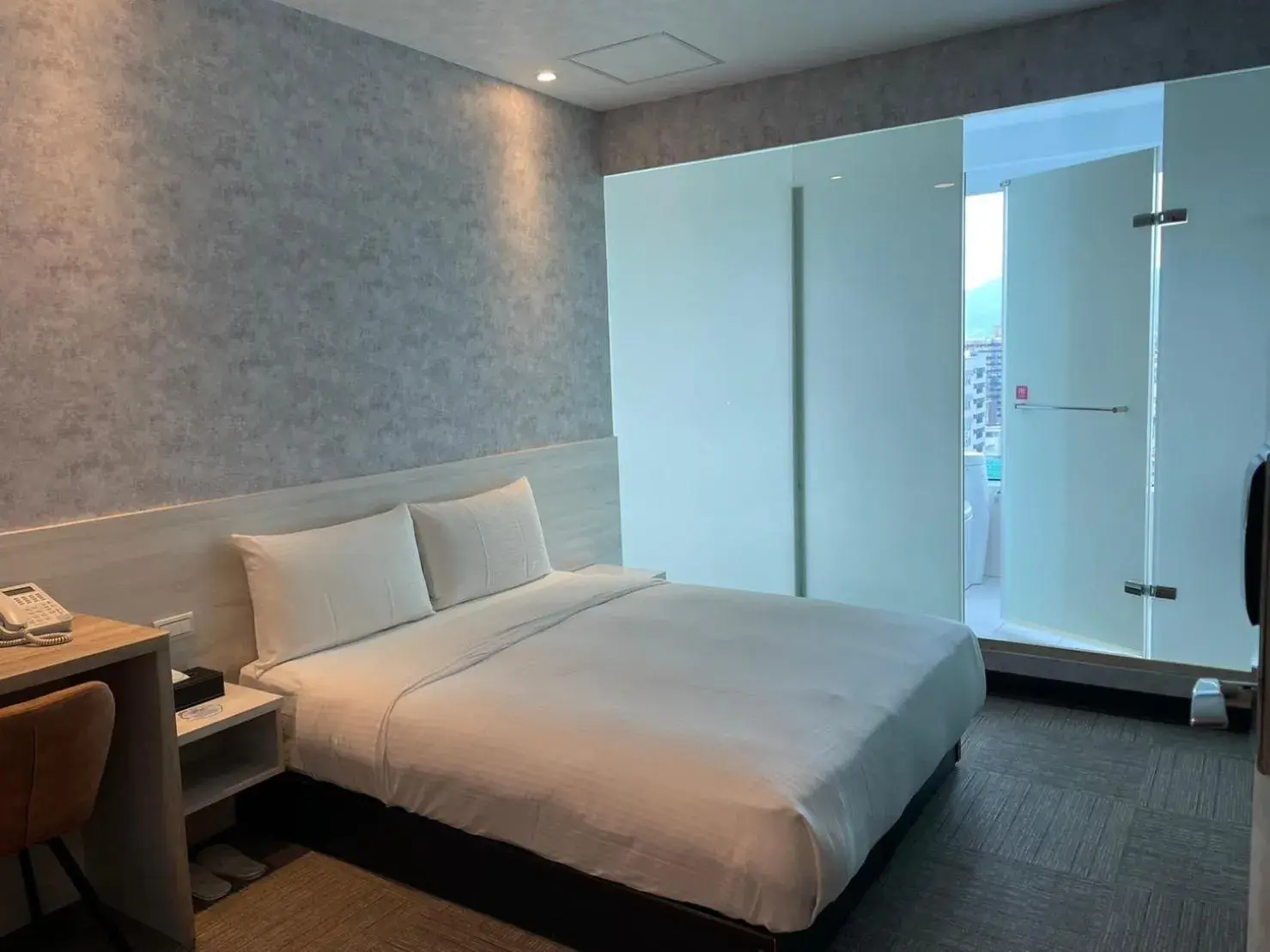 Deluxe Double Room in 西門雲町旅店 Sky Gate Hotel Deluxe Double Room in 西門雲町旅店 Sky Gate Hotel