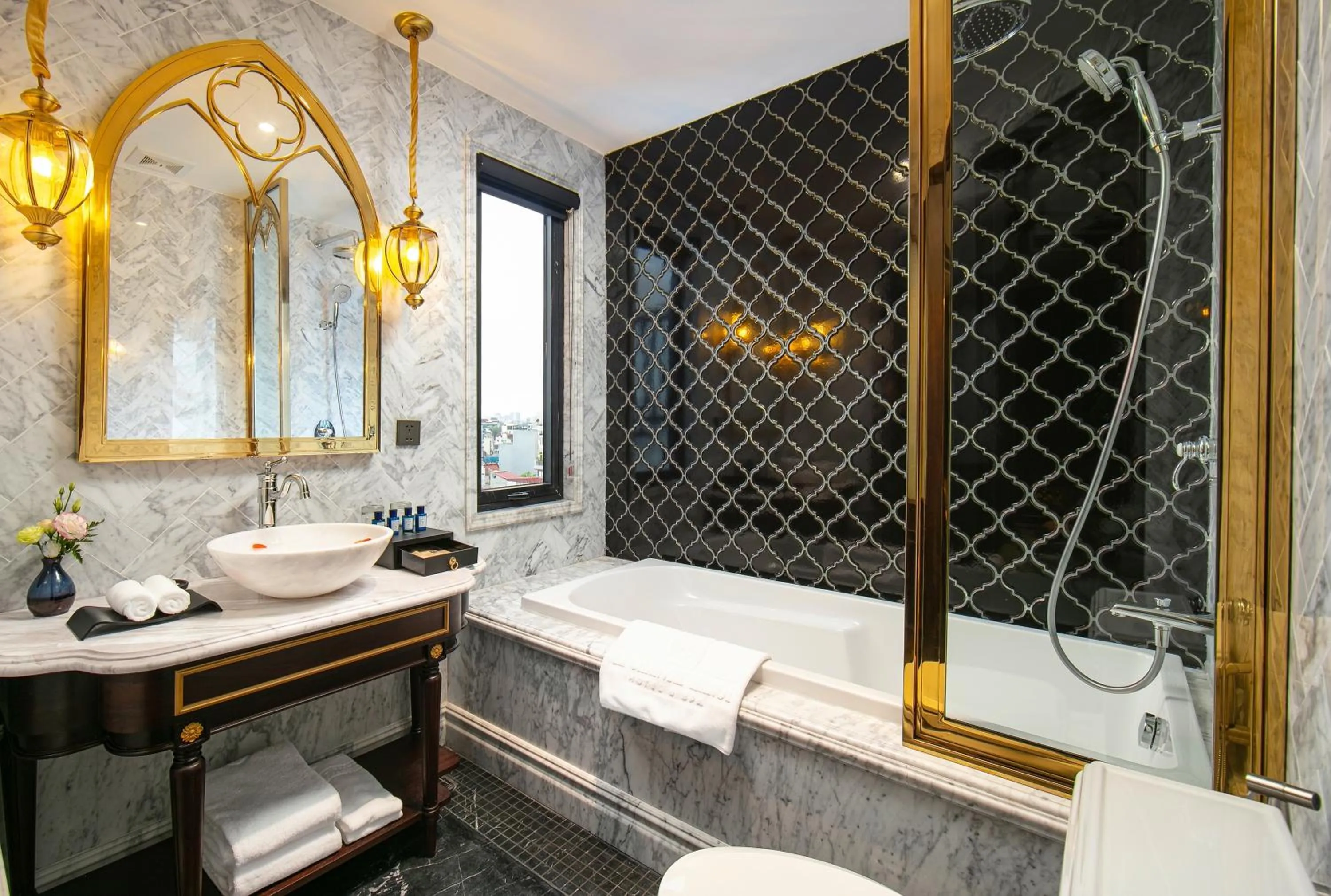 Bathroom in Le Chanvre Hanoi Hotel & Spa