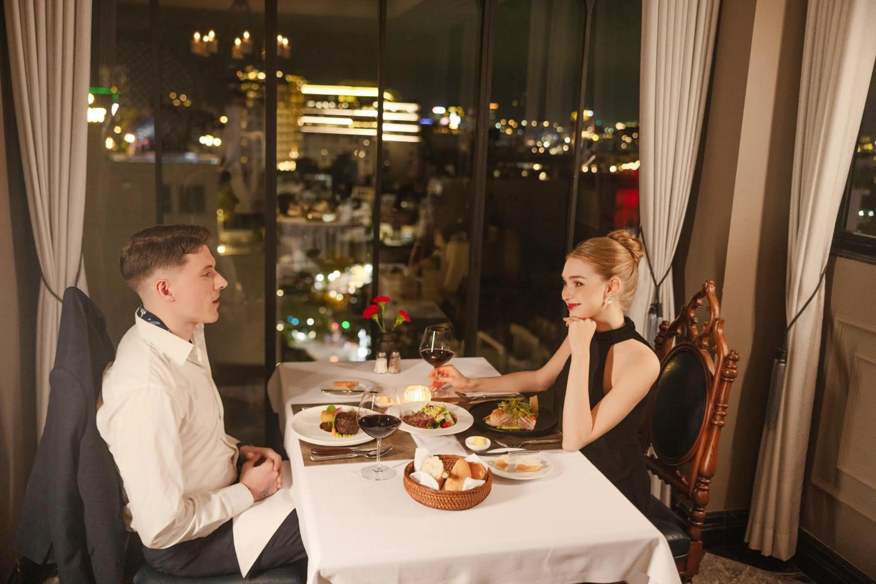 Restaurant/places to eat in Le Chanvre Hanoi Hotel & Spa