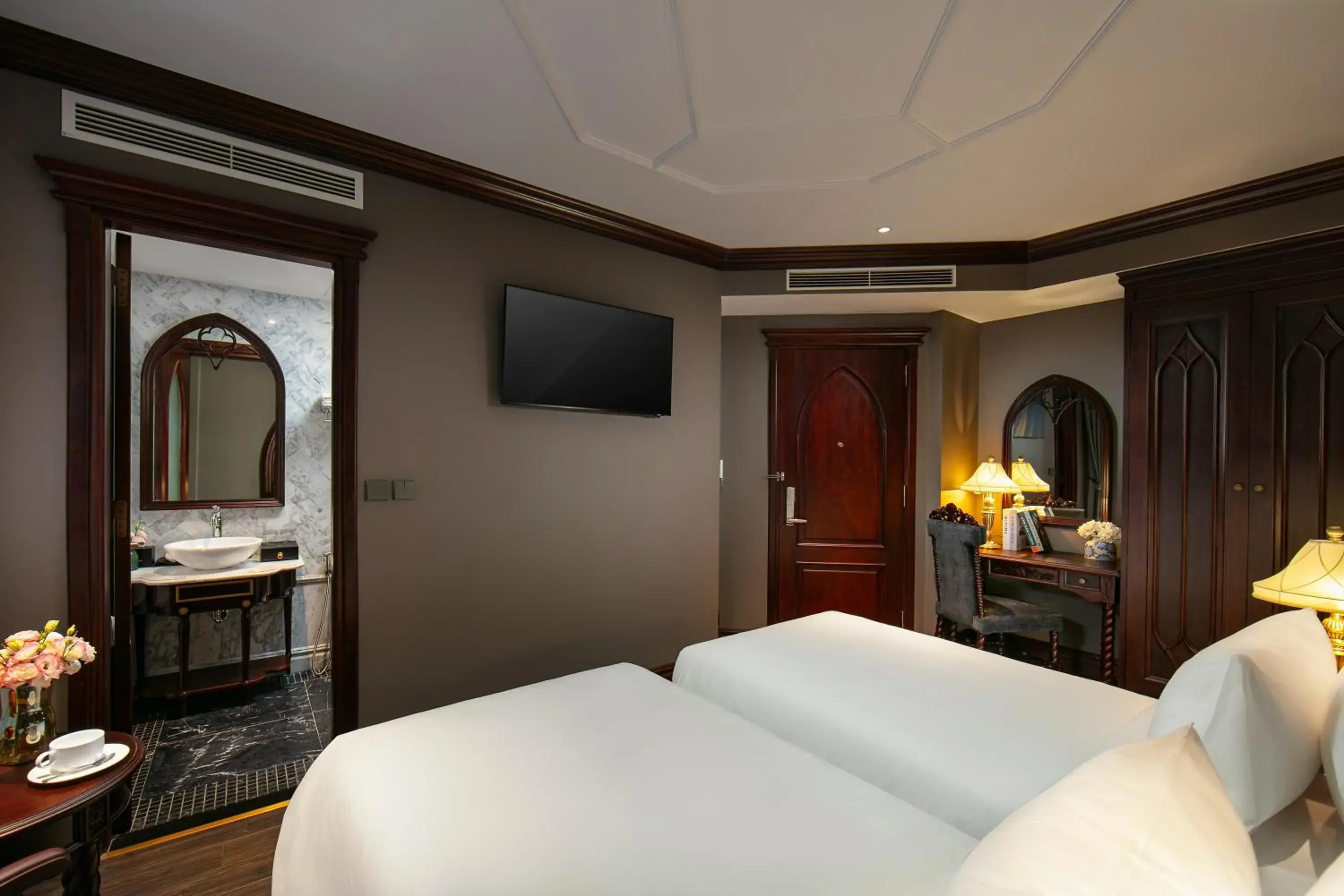 Standard Twin Room in Le Chanvre Hanoi Hotel & Spa Standard Twin Room in Le Chanvre Hanoi Hotel & Spa