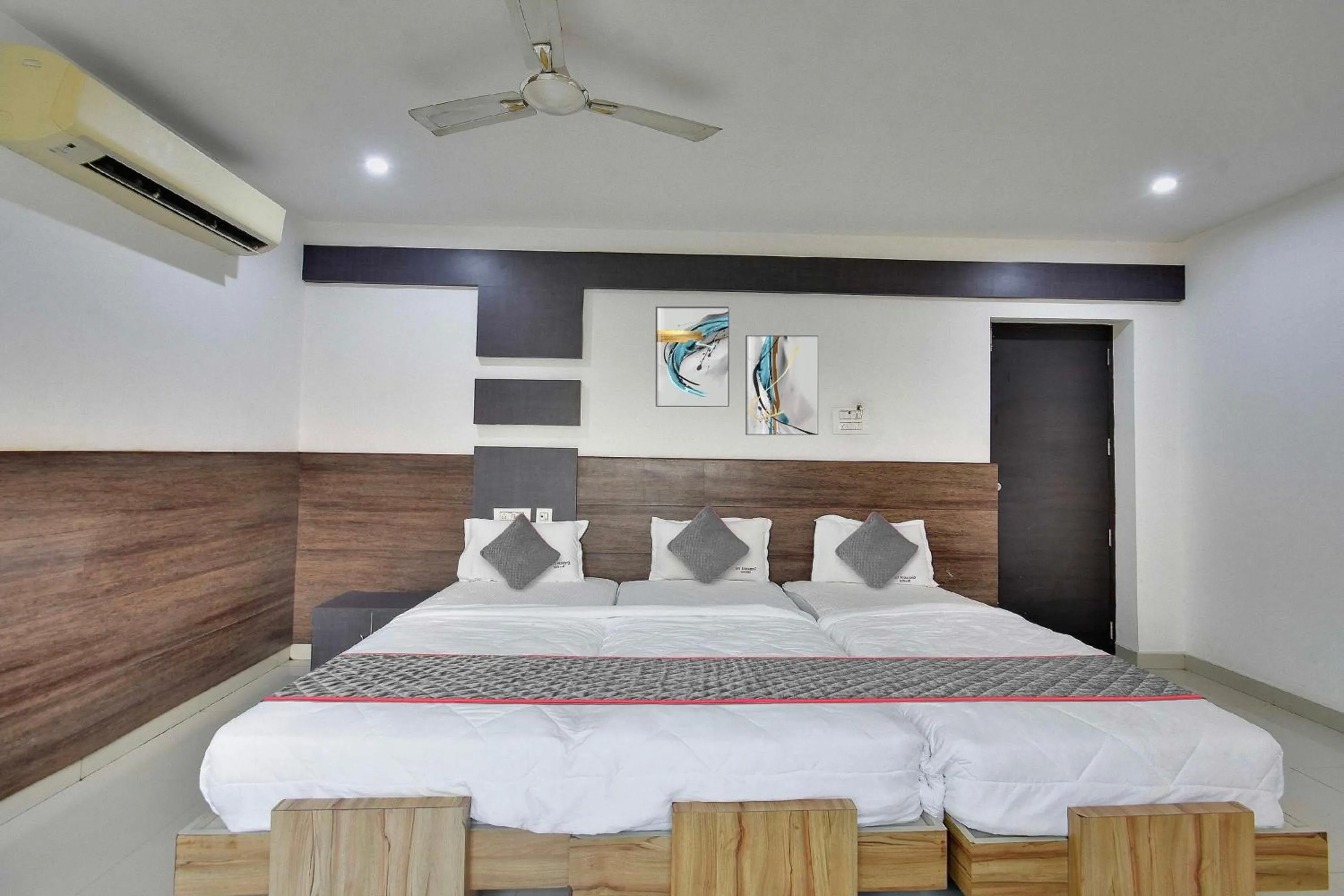 Bedroom, Bed in Collection O Elite Residency