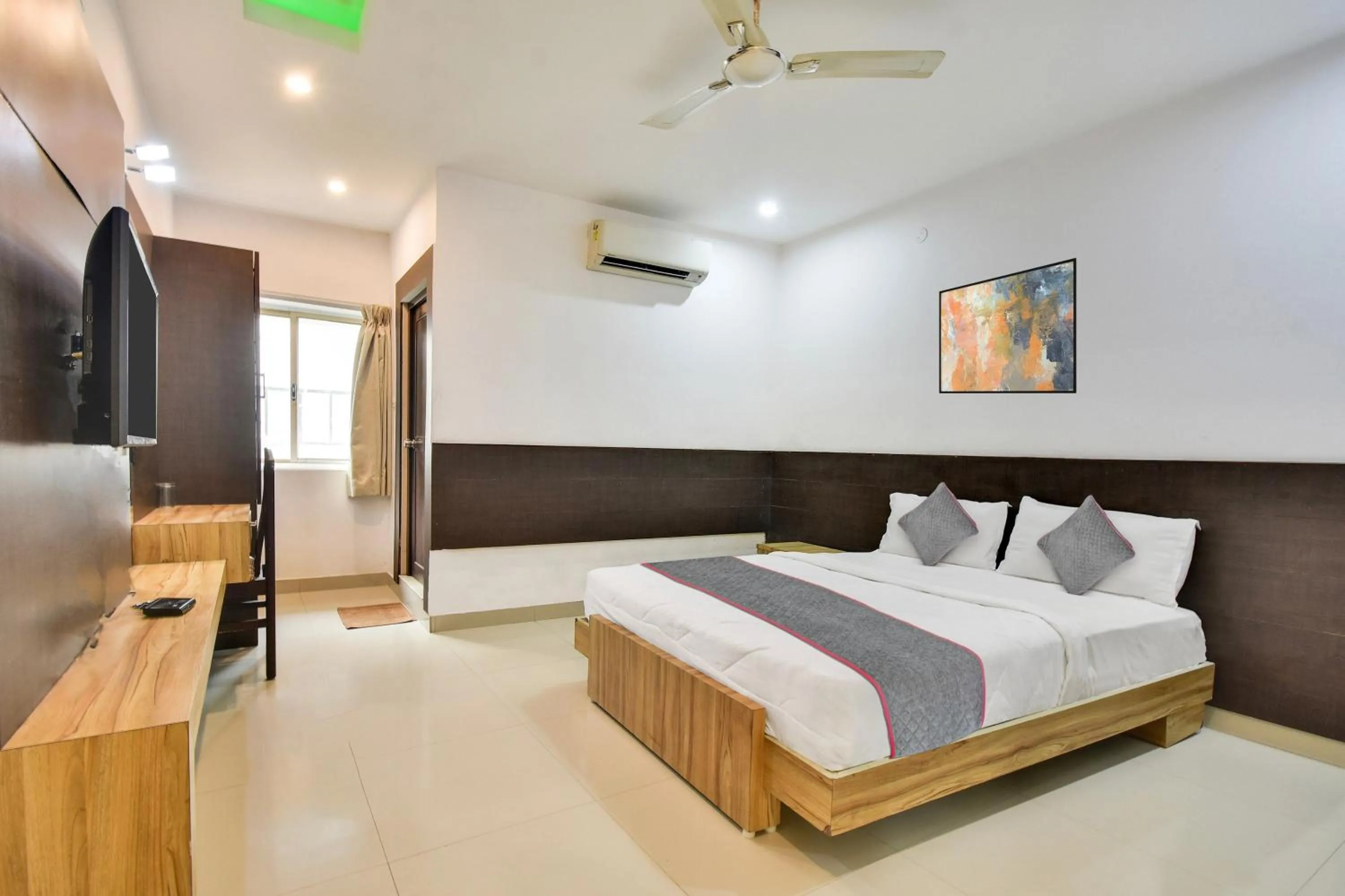 Bedroom, Bed in Collection O Elite Residency