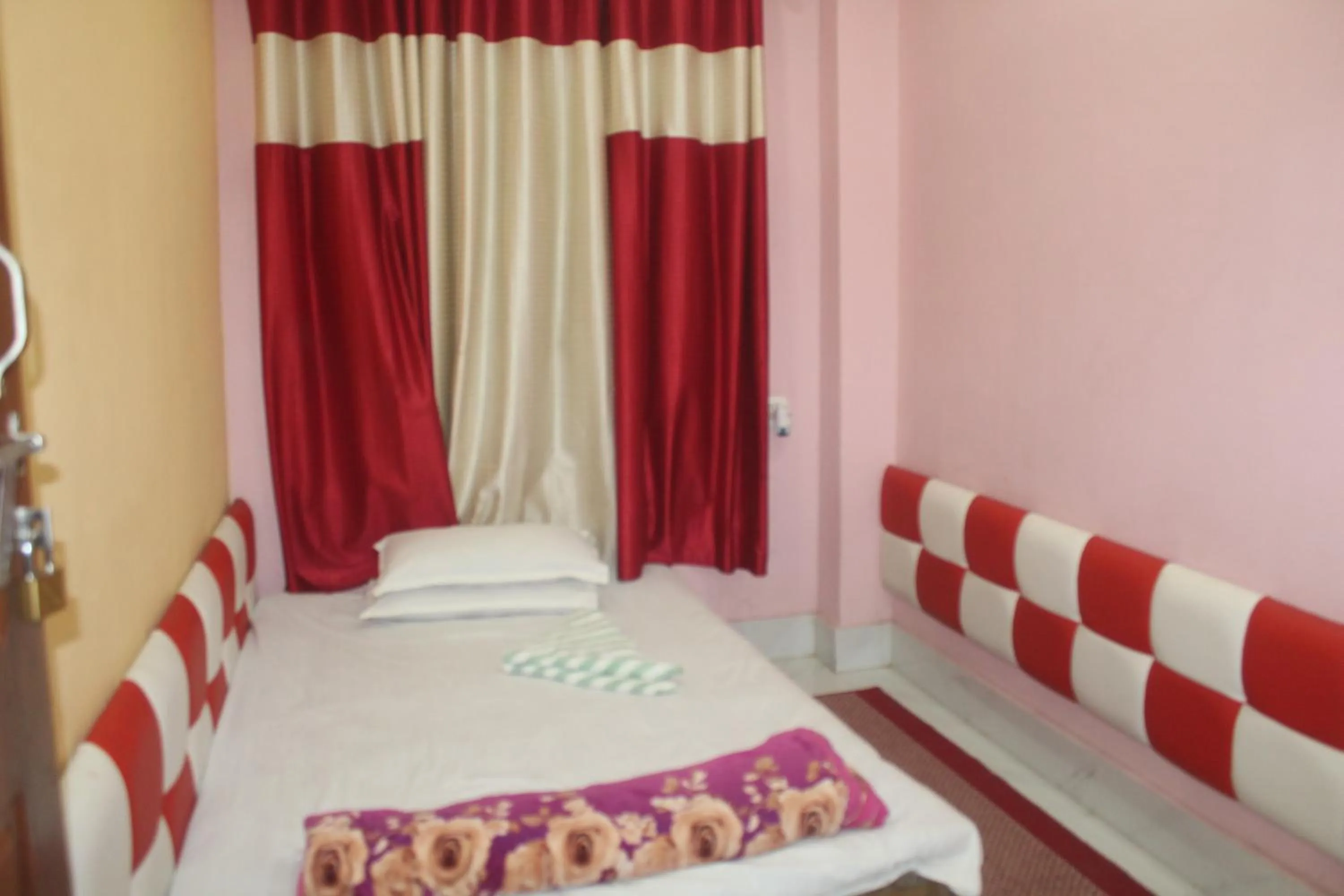 Bedroom, Bed in Hotel Giggle Coast Restro and Lodge