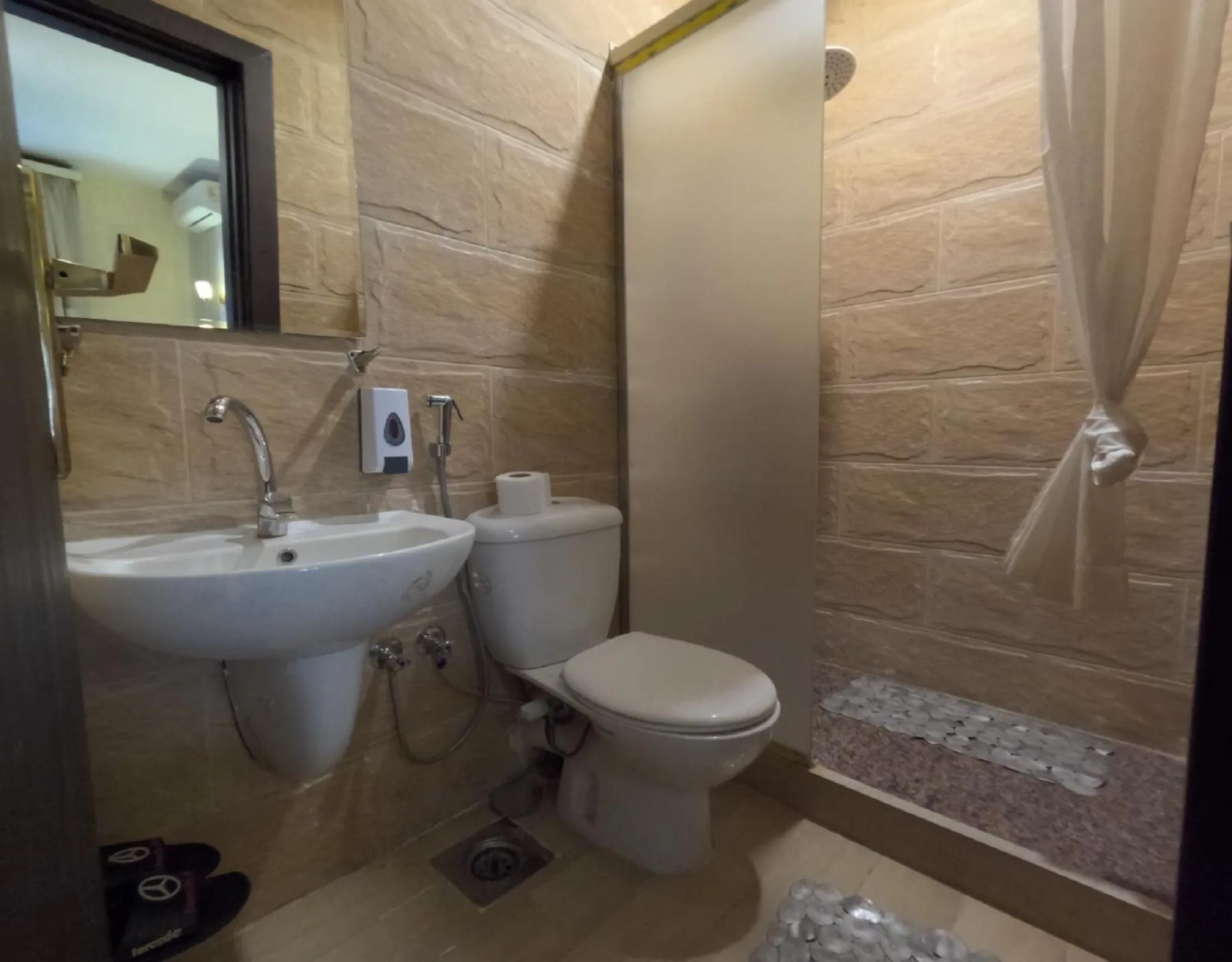 Shower in Cairo Dream Boutique Hotel